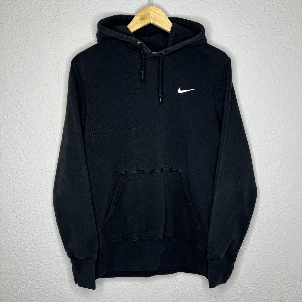 Nike × Vintage Vintage Nike Hoodie Black Logo Swoosh Boxy 90s Y2K Size US M / EU 48-50 / 2 - 1 Thumbnail