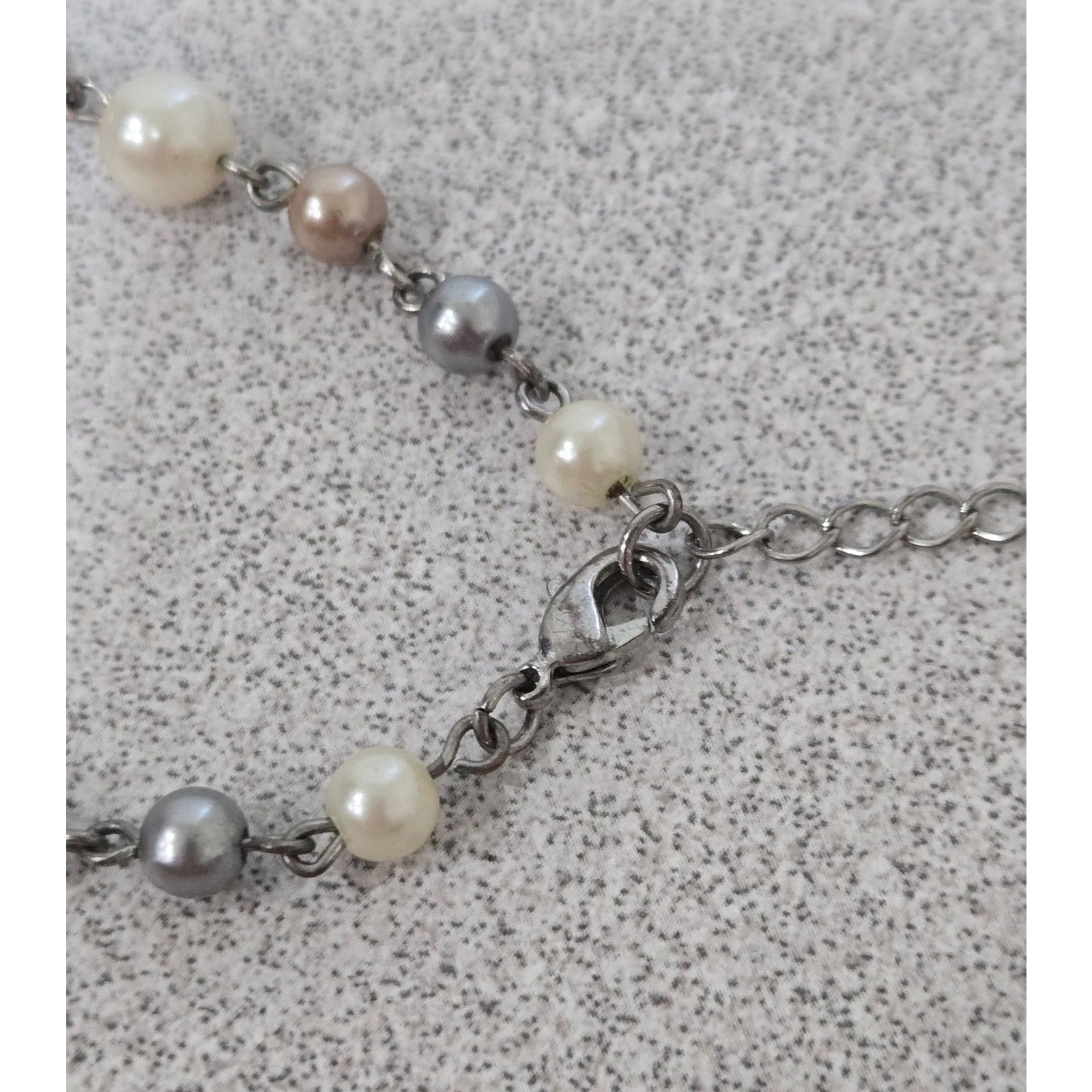 Other Silver Chain W/White Gray Round Beads Multi Strand Necklace Size ONE SIZE - 3 Thumbnail