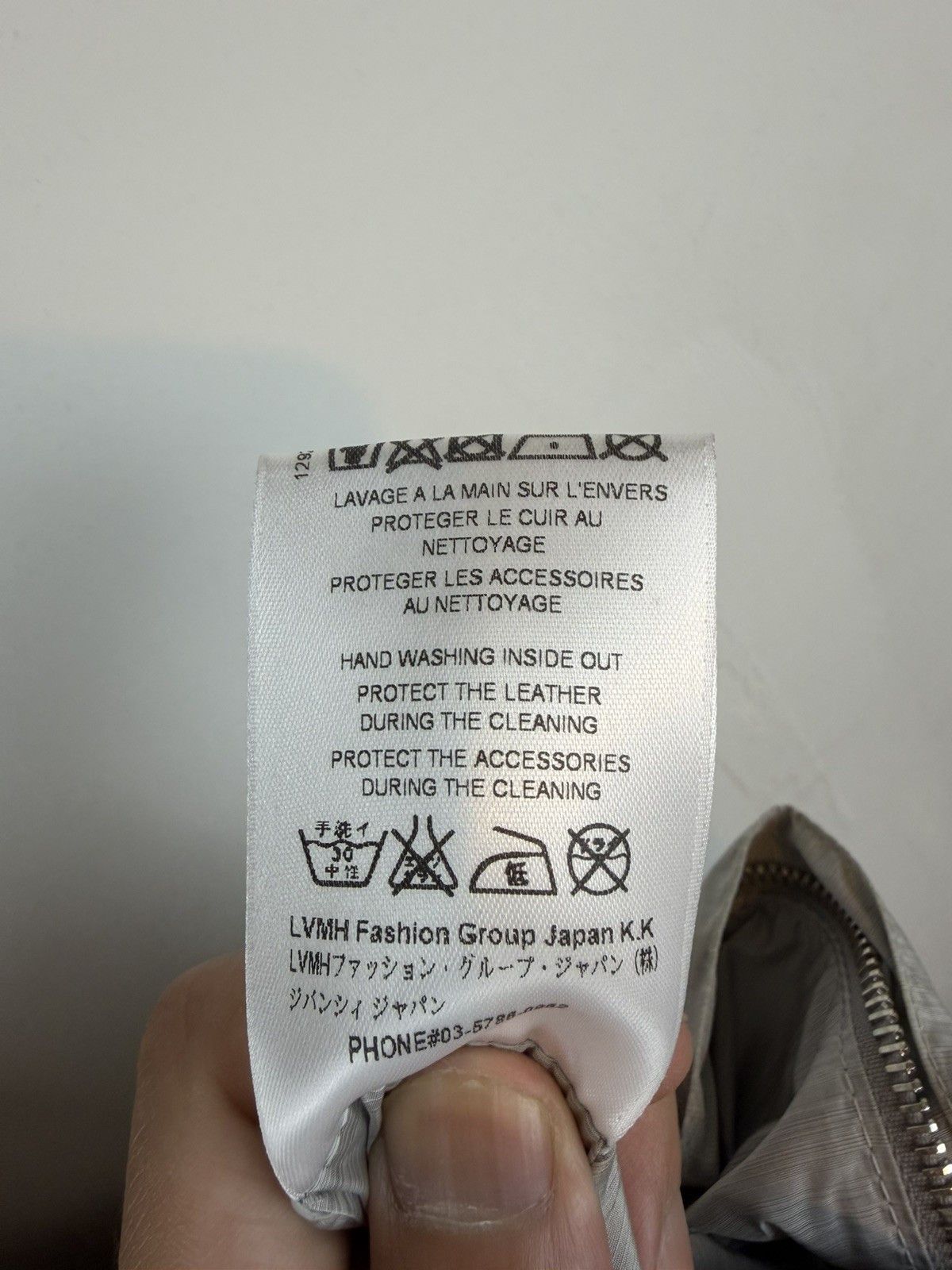 Givenchy Givenchy Lightweight Hooded Jacket - Grey Nylon - Authentic Size US L / EU 52-54 / 3 - 12 Thumbnail