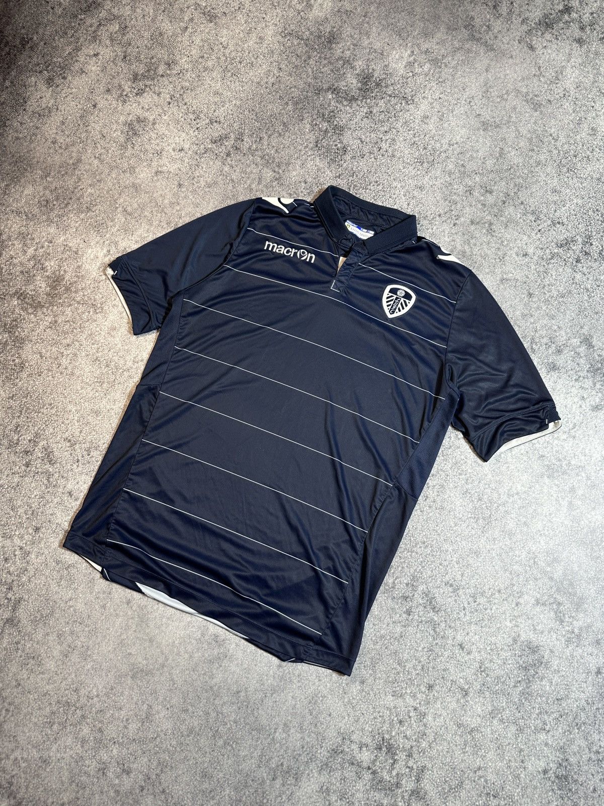 Macron Macron Leeds United soccer jersey rare Streetwear USA XXL Size US XXL / EU 58 / 5 - 1 Thumbnail