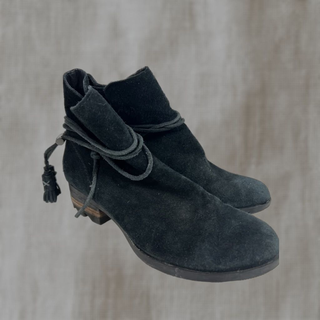 SOREL Sorel Boots Womens 7.5 Farah Tassel Ties Ankle Booties NL2682-010 Black Suede Bootie M Black Suede 7.5 Womens Size US 8 / IT 38 - 1 Thumbnail