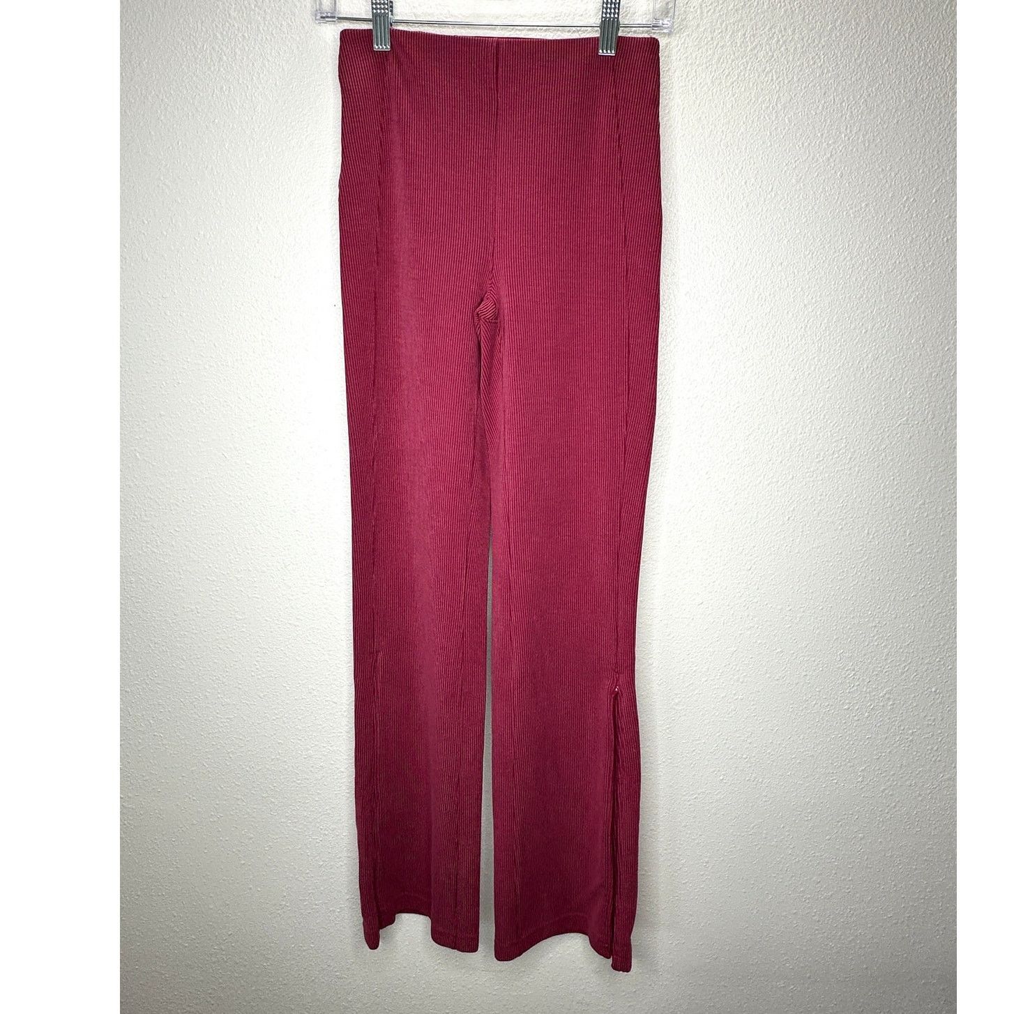 Lululemon Lululemon Dark Pink Softstreme Ribbed Zip Flared Pant 4 Size 27" / US 4 / IT 40 - 7 Thumbnail
