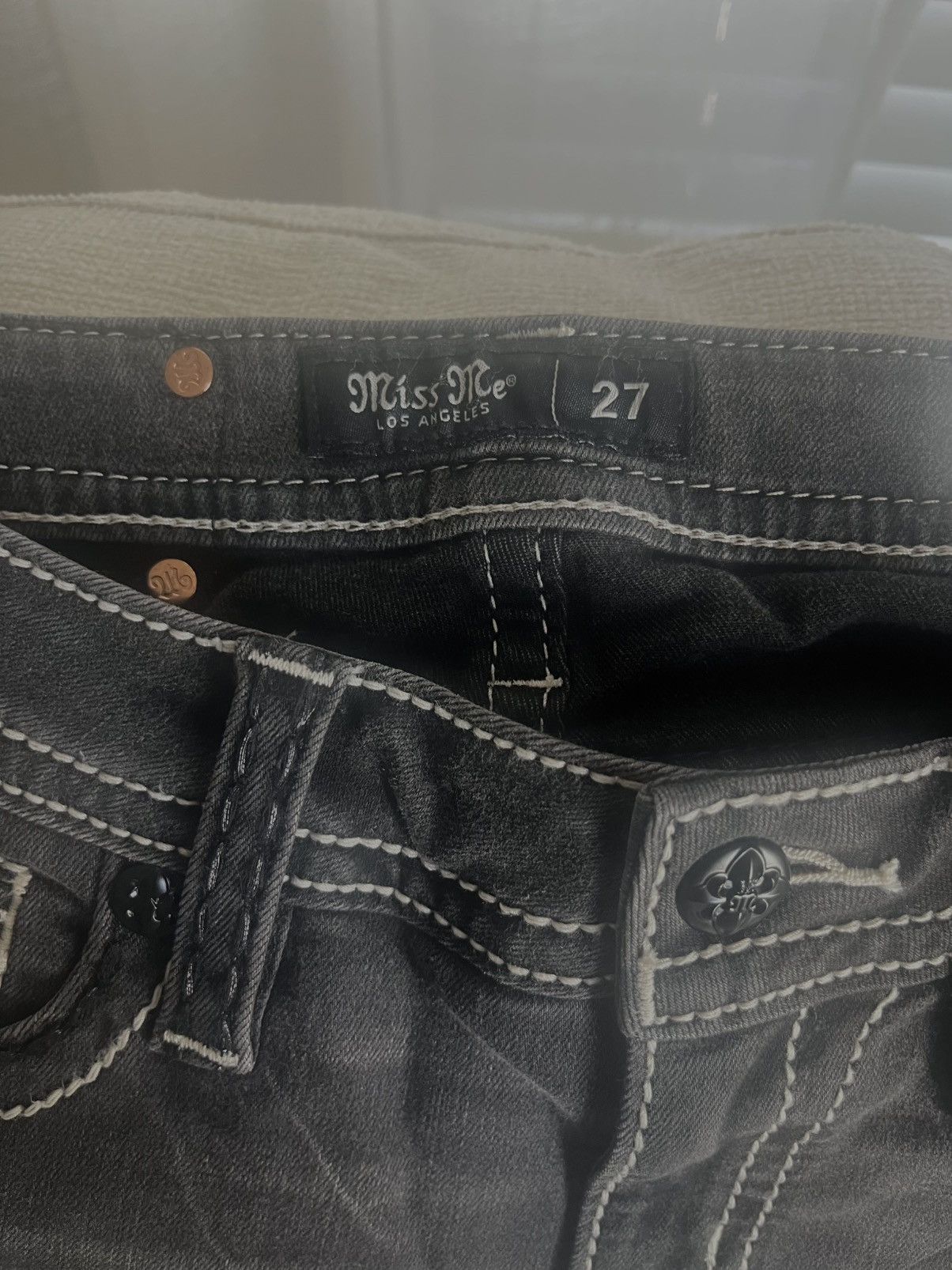 Miss Me Ashy Black Bedazzled BRAND NEW Miss me jeans Size 27" / US 4 / IT 40 - 3 Thumbnail