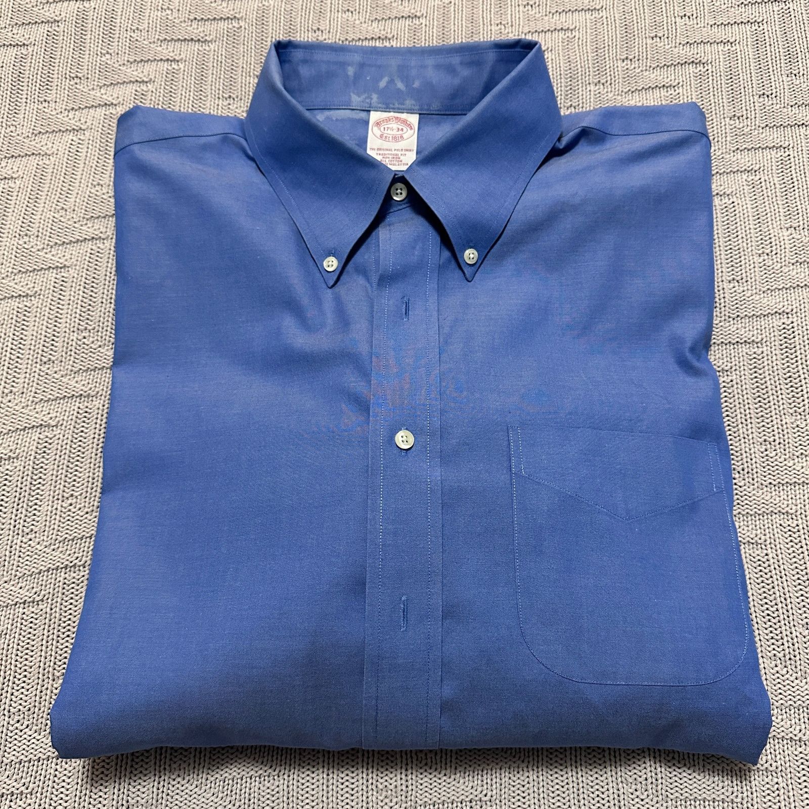 Brooks Brothers Brooks Brothers solid blue traditional fit button down Size US XL / EU 56 / 4 - 1 Thumbnail