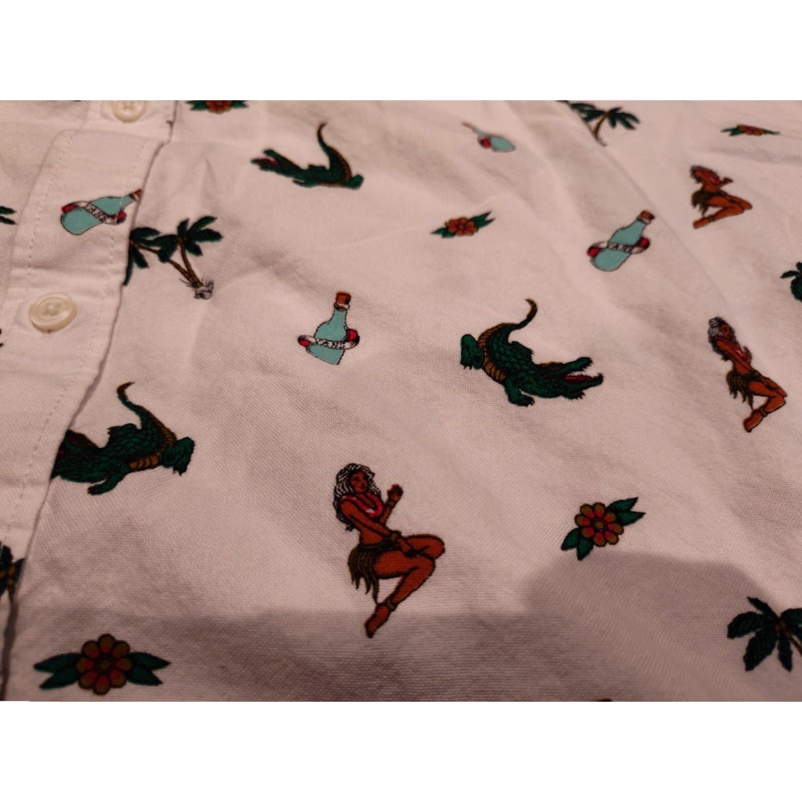 Vans VINTAGE Vans Beach Button-Down Shirt Adult XL White Short Sleeve Men’s Button-Up Shirt Beach 90s style Mens Size US XL / EU 56 / 4 - 3 Thumbnail