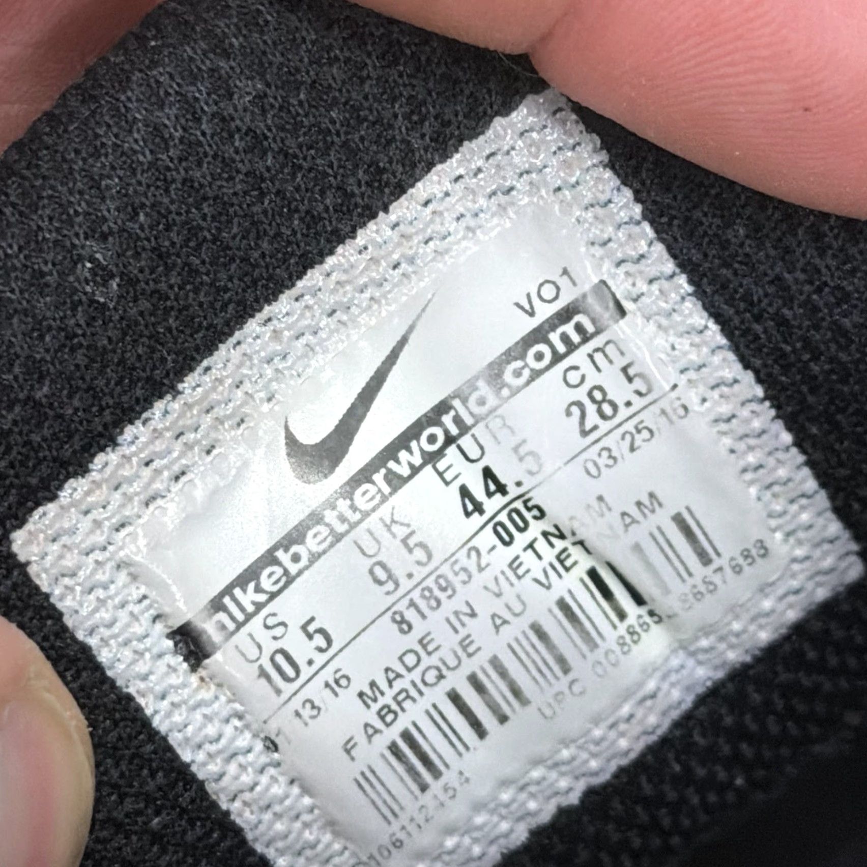 Nike Nike Kobe Mentality 2 Grey Pure Platinum Sneaker Men 10.5 818952-005 Size US 10 / EU 43 - 3 Thumbnail