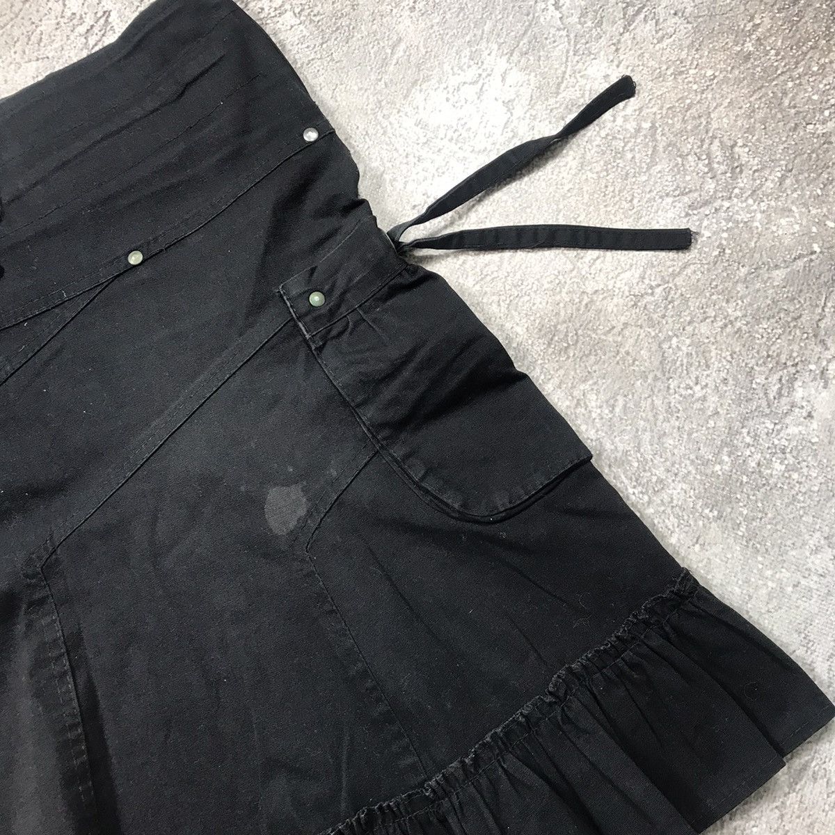 Vintage Y2K Black Pleated Mini Skirt Ruffled Hem Streetwear Slim 33 Size 33" - 4 Thumbnail