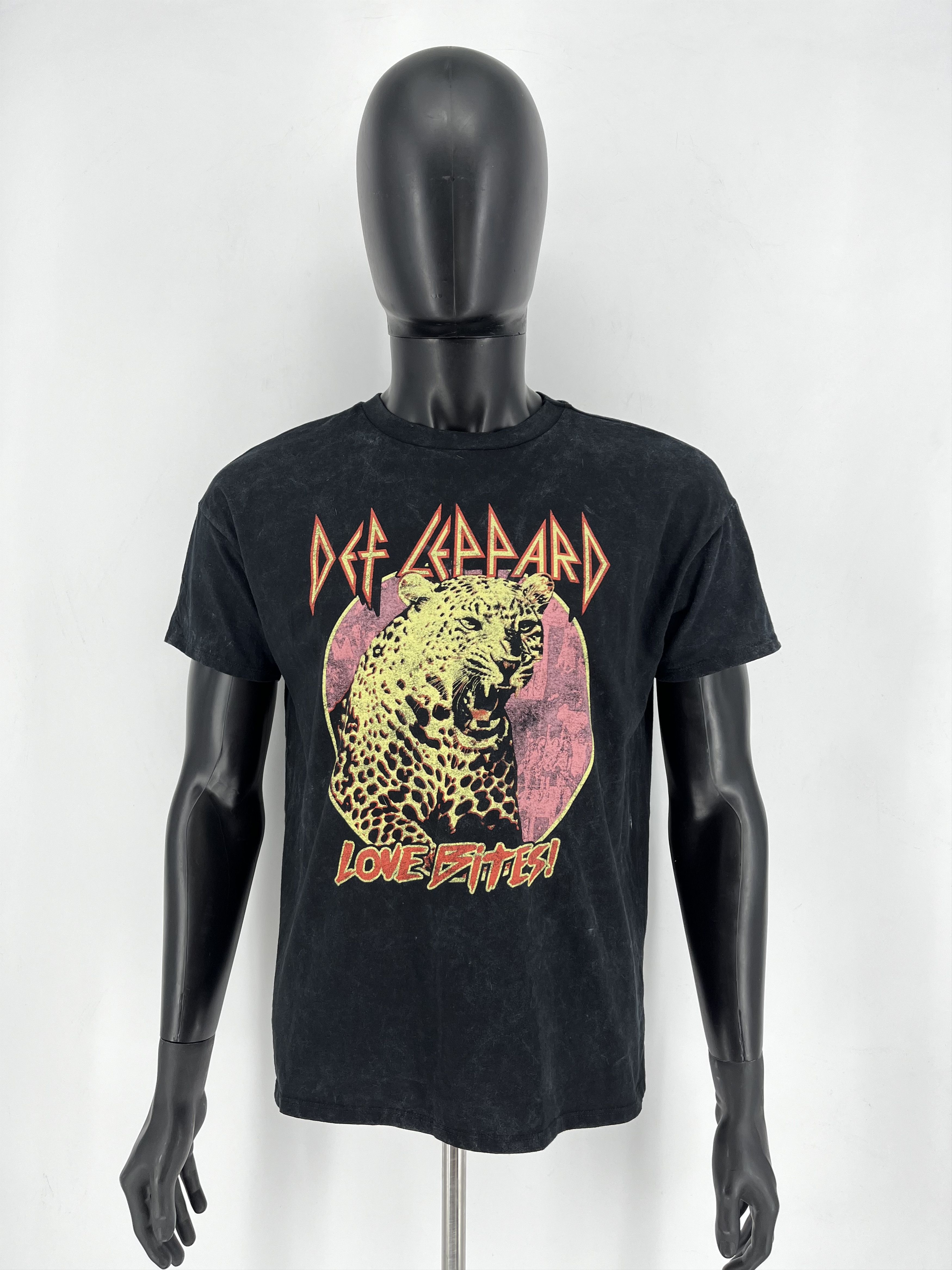Band Tees Def Leppard Love Bites Hysteria Glam Metal Rock Band Tee S Size US S / EU 44-46 / 1 - 1 Thumbnail