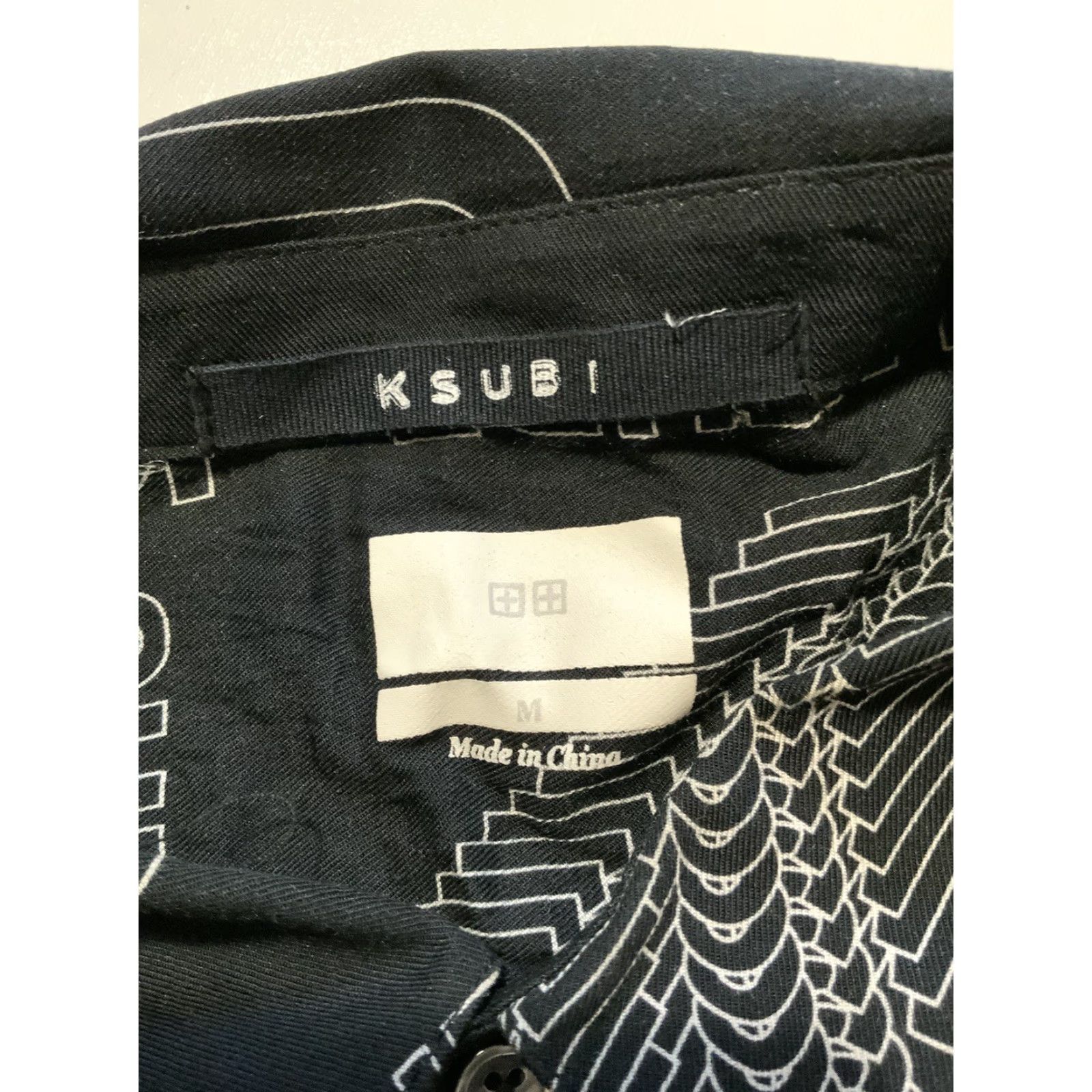 Ksubi VINTAGE Ksubi Super Nature All Over Print Pentagram Star Black S/S Button Shirt Sz. M Mens Moderate? Size US M / EU 48-50 / 2 - 7 Thumbnail
