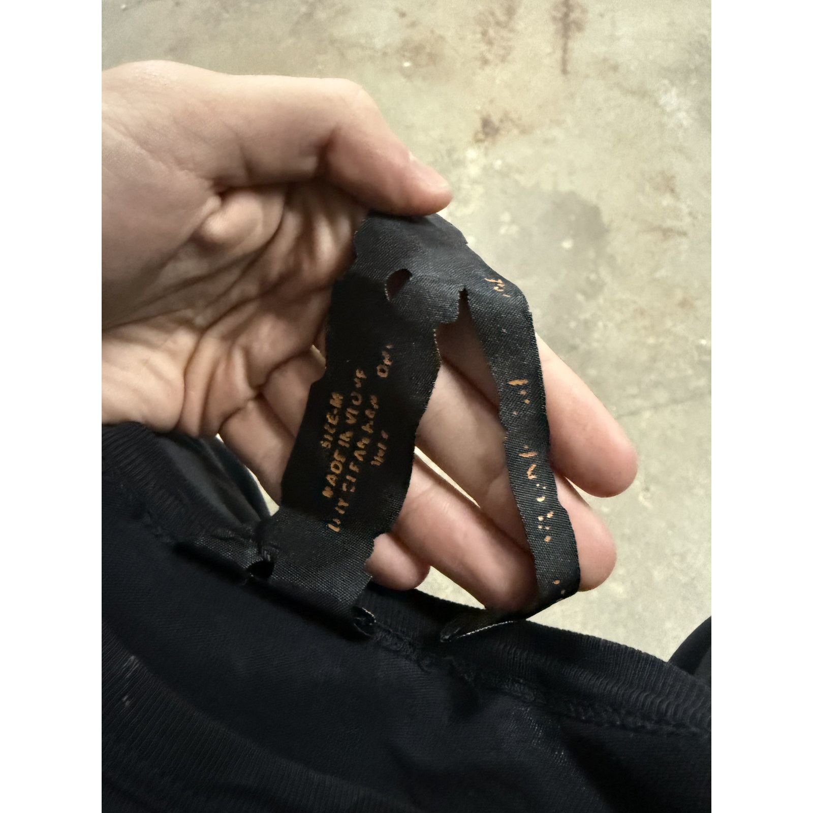 Vlone VLONE Friends Tee Black Neon Used Medium Size US M / EU 48-50 / 2 - 4 Thumbnail