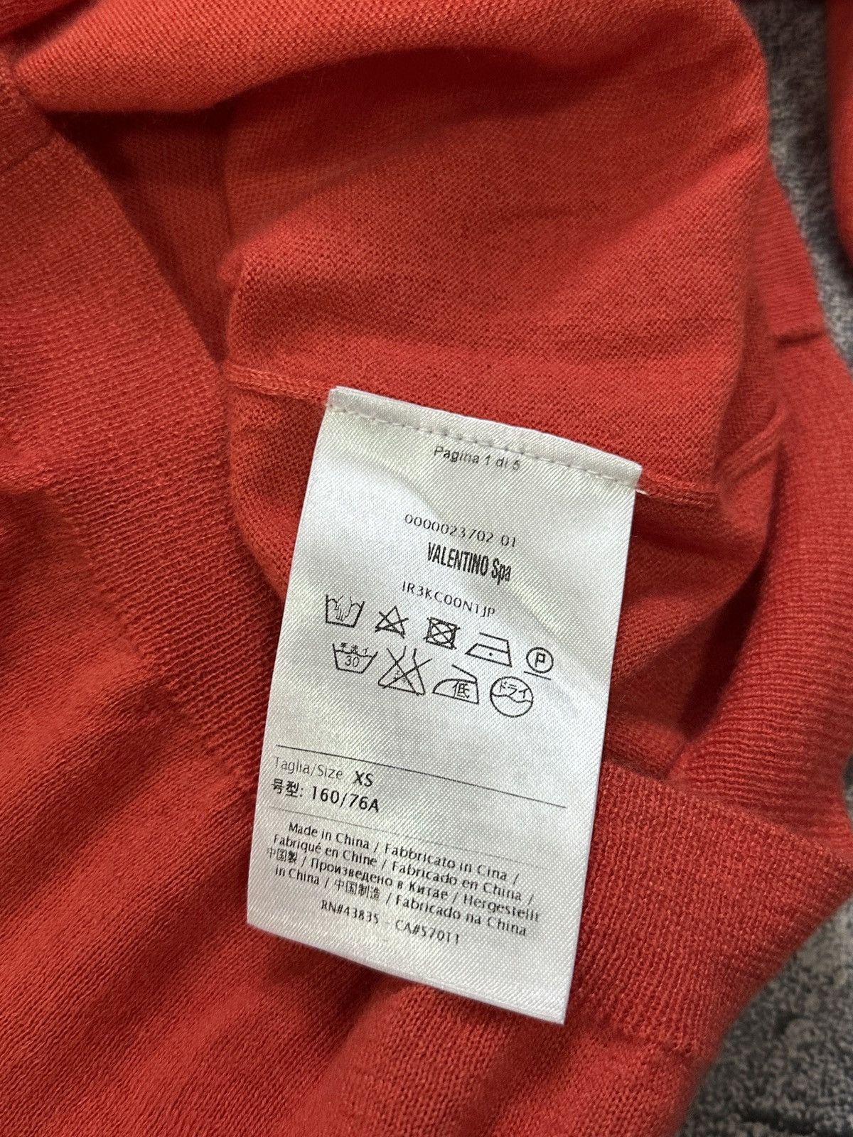 RED Valentino RED VALENTINO Red Crewneck Cashmere Jumper Lace Detail XS Size XS / US 0-2 / IT 36-38 - 4 Thumbnail