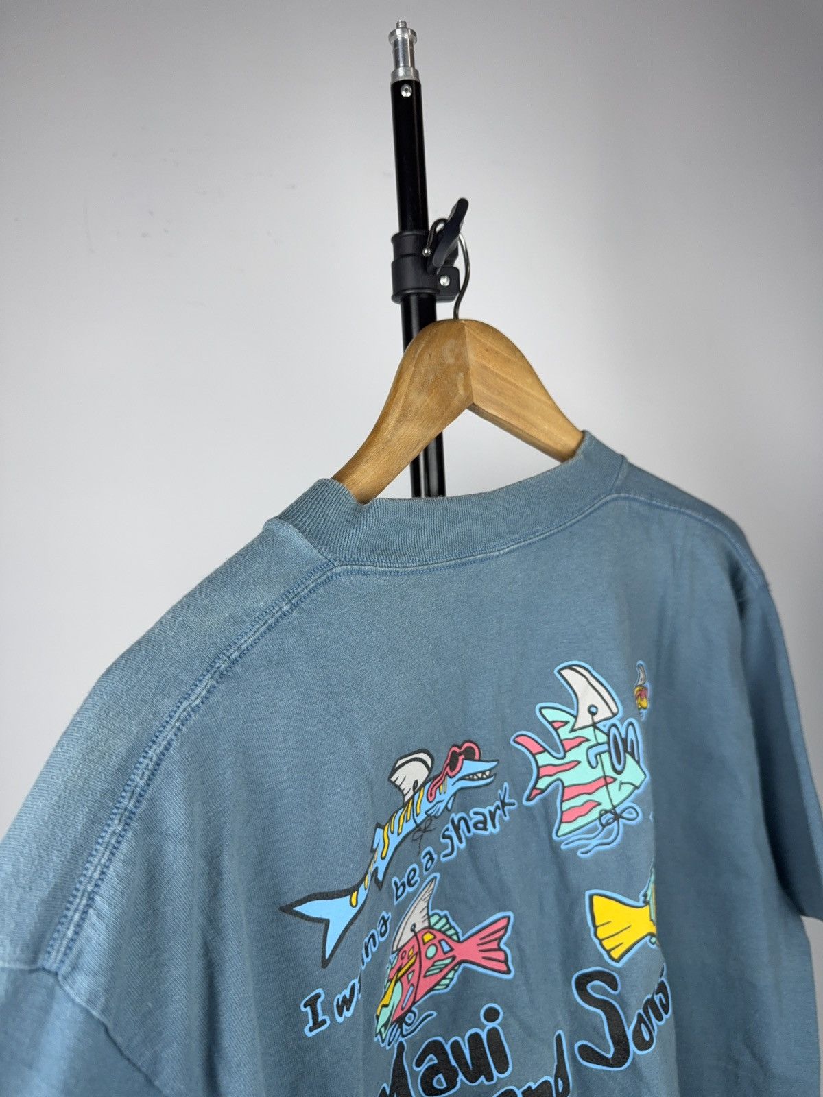 Maui and Sons 90s Retro Maui and Sons Surf Graphic T-Shirt Italy Print L Size US L / EU 52-54 / 3 - 15 Thumbnail