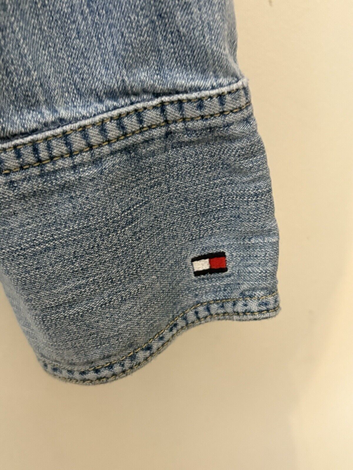 Tommy Hilfiger Tommy Hilfiger Women's XL Jean Jacket Size XL / US 12-14 / IT 48-50 - 3 Thumbnail