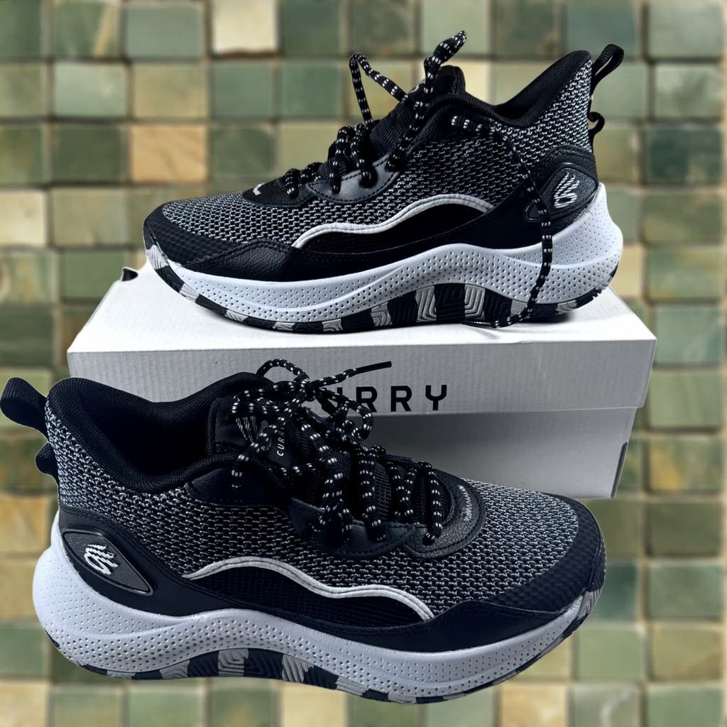 Under Armour VINTAGE? Under Armour Curry 3Z 24 Mens Size 8.5 Black/Gray Nike? Size US 9 / EU 42 - 1 Thumbnail