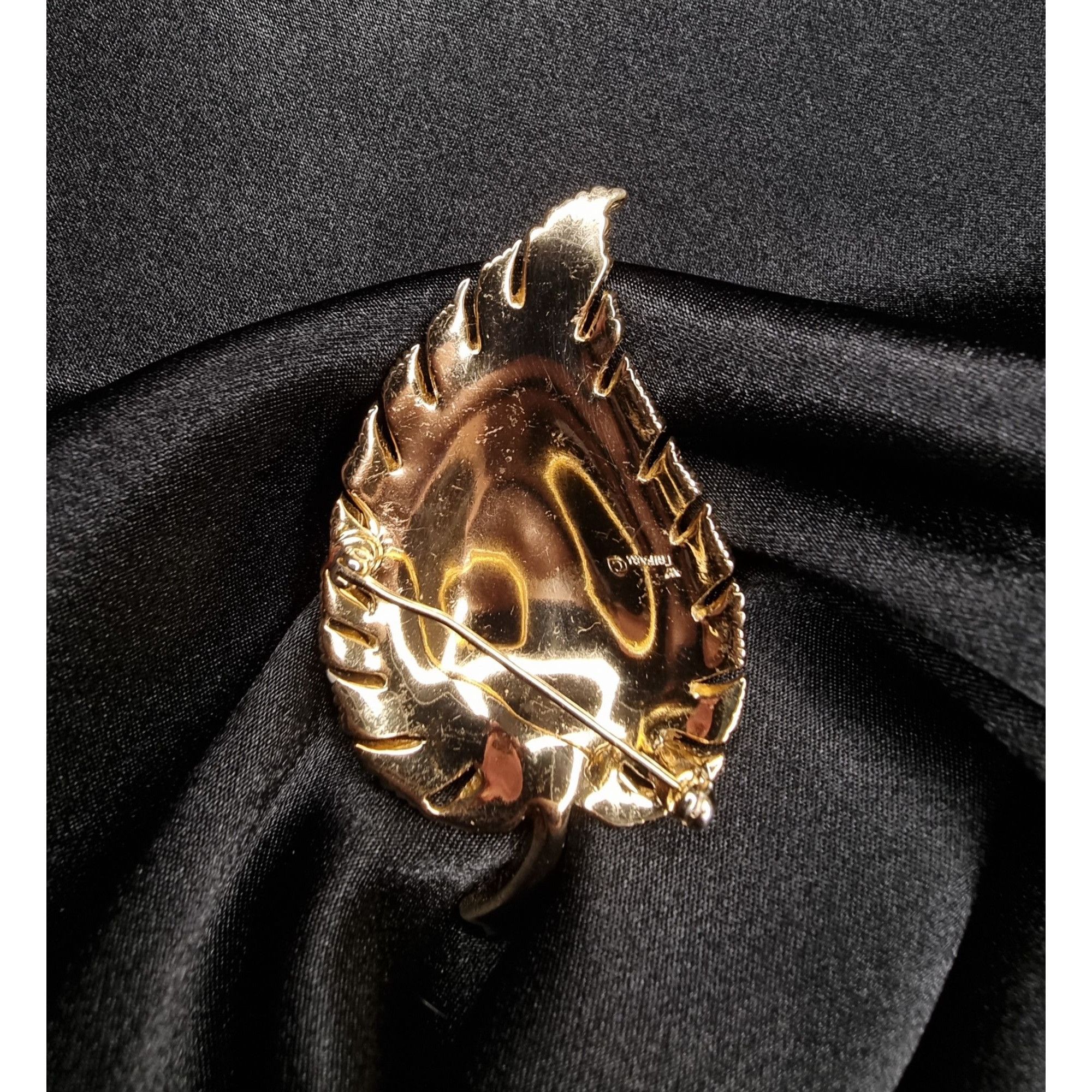 Other Vintage 1950s TRIFARI Signed Gold-Tone Leaf Brooch With Rhin Size ONE SIZE - 6 Thumbnail