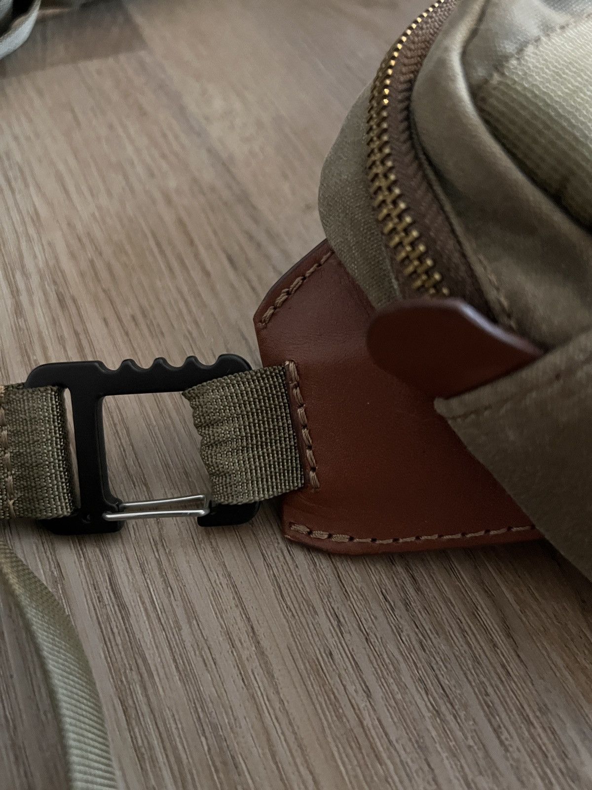 Tanner Goods Canyon Crossbody Pack - Utility Tan (Waxed Canvas) Size ONE SIZE - 5 Thumbnail