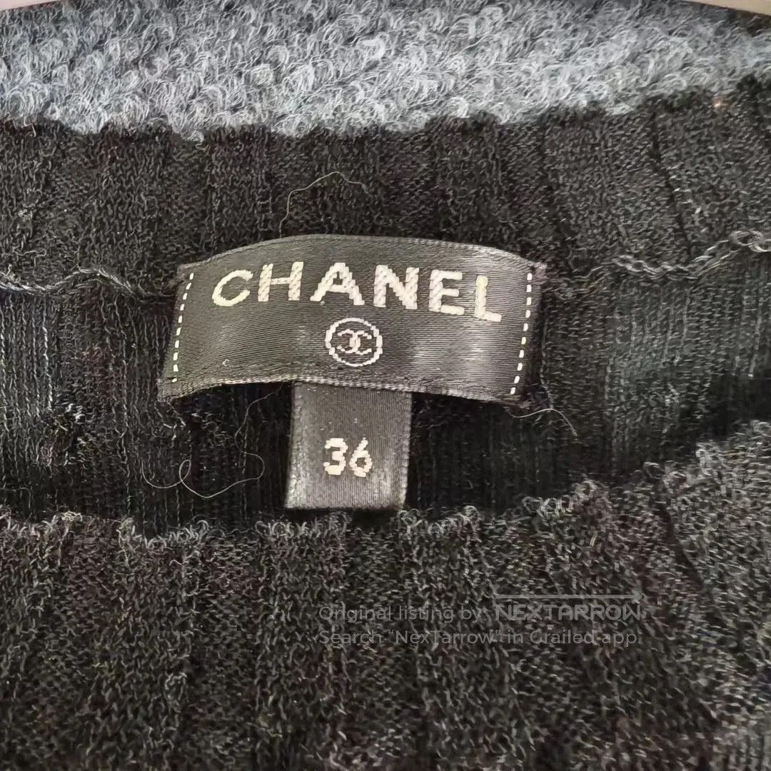 Chanel Chanel Black Gold Coin Button Wool Knit Top. Size XS / US 0-2 / IT 36-38 - 3 Thumbnail
