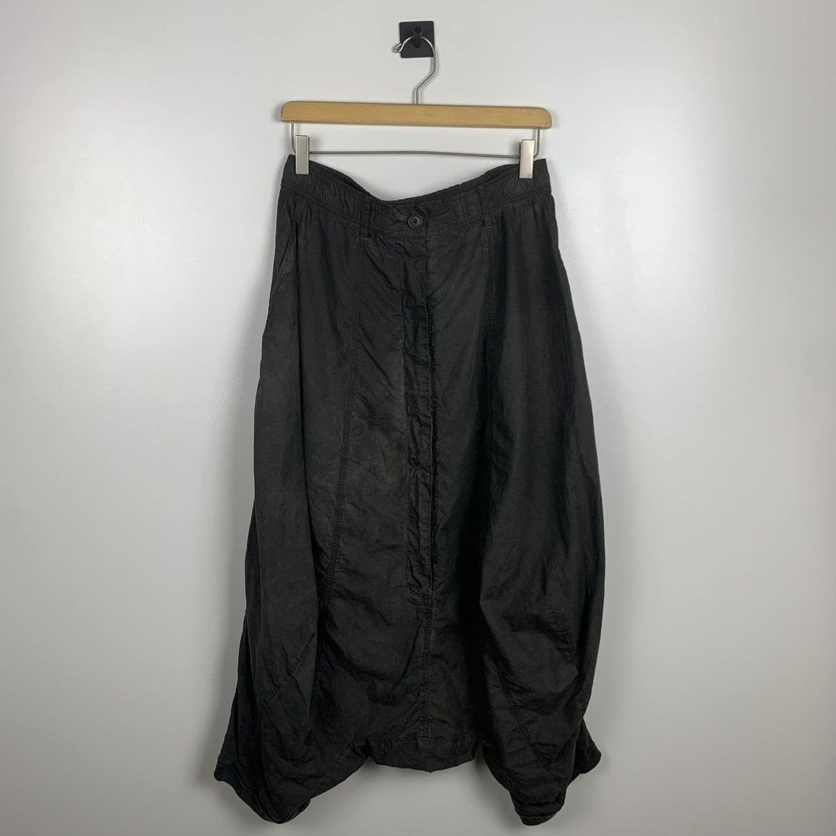 Rundholz Rundholz Dip Avant Garde Drop Crotch Cropped Pants Size S Size 30" / US 8 / IT 44 - 1 Thumbnail