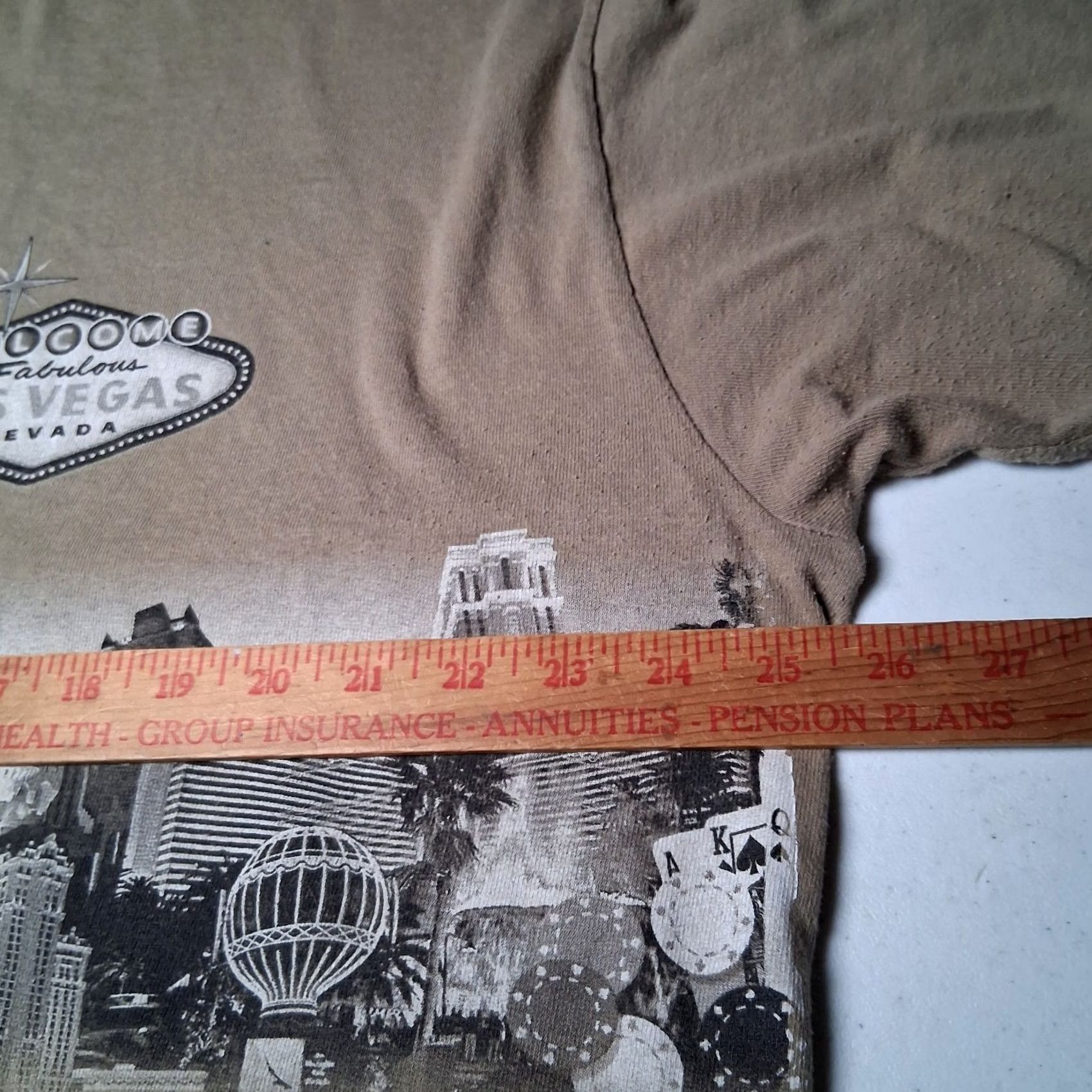 Delta Las Vegas Nevada Shirt Men 2XL Tan Beige Wrap Around Graphic Casino The Strip Skyline 90s Travel Las Vegas Mens T-Shirt Size US XXL / EU 58 / 5 - 6 Thumbnail