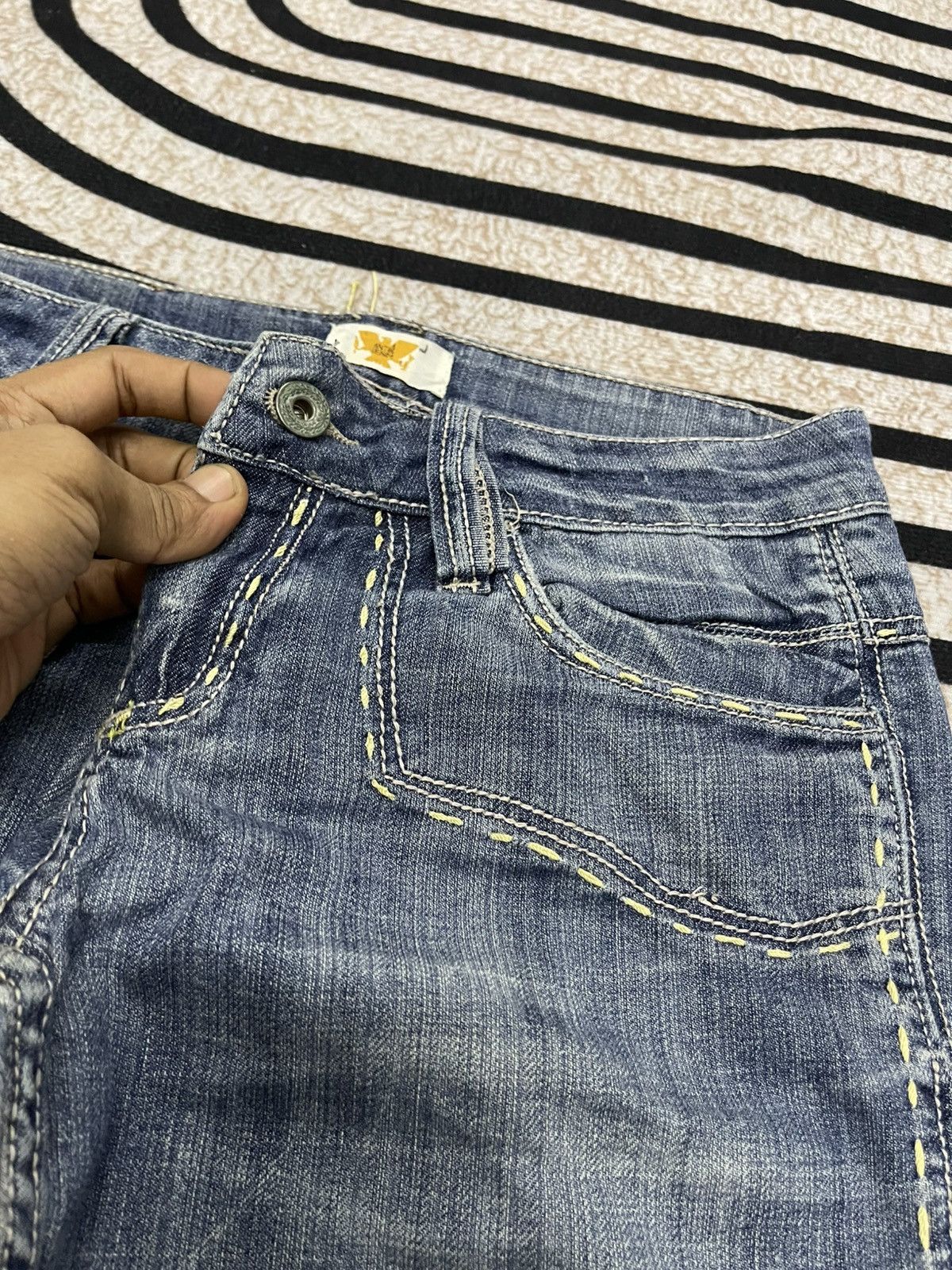 Antik Denim 90s ANTIK DENIM DISTRESSED FLARE JEANS Size US 29 - 7 Thumbnail