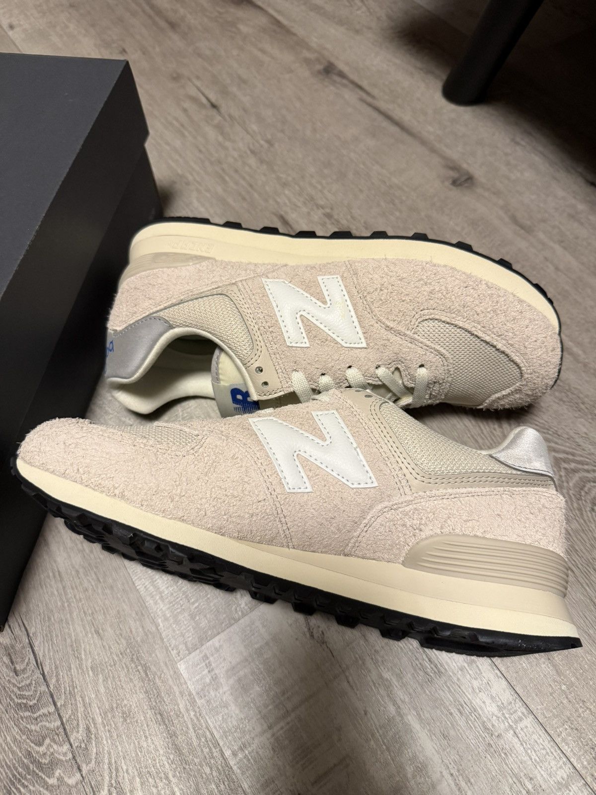 New Balance New Balance 574 “Light Gray” – Size 9 – Classic Suede & Mesh Size US 9 / EU 42 - 1 Thumbnail