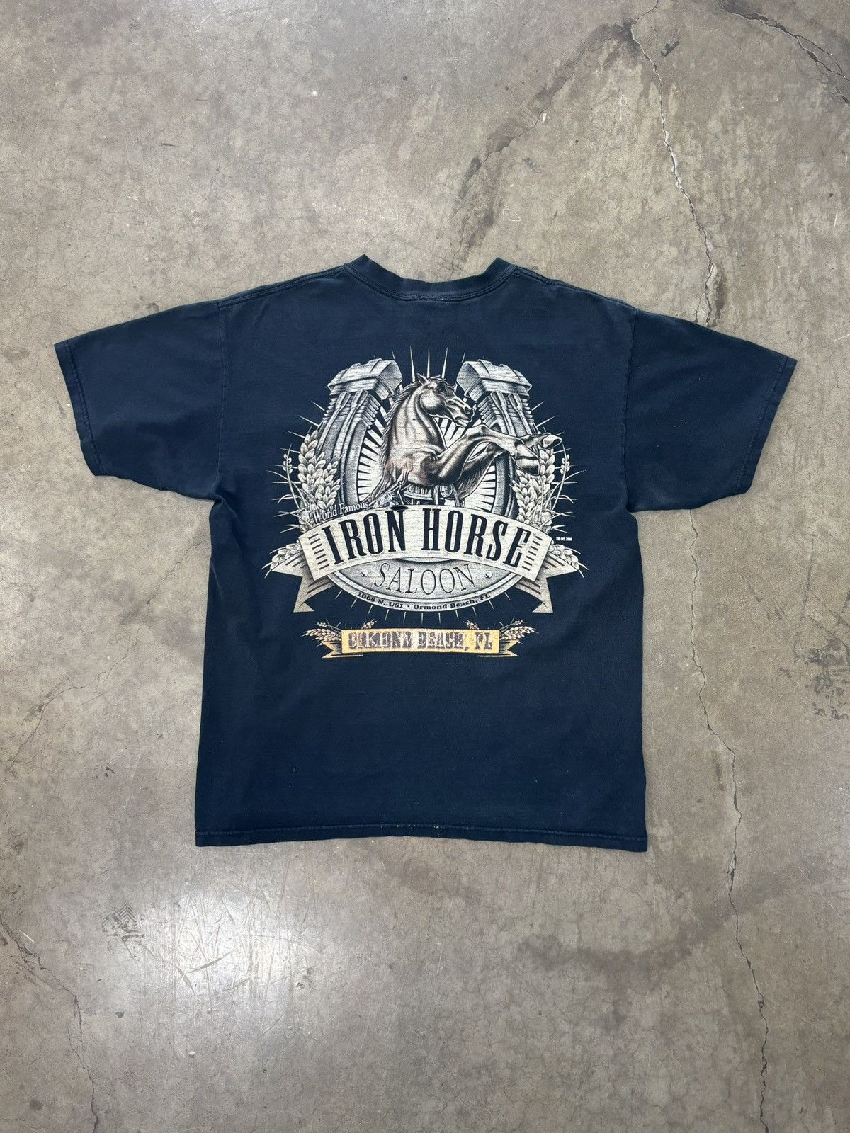 Vintage Vintage Iron Horse Horseshoe Pocket Tee Large Size US L / EU 52-54 / 3 - 5 Thumbnail