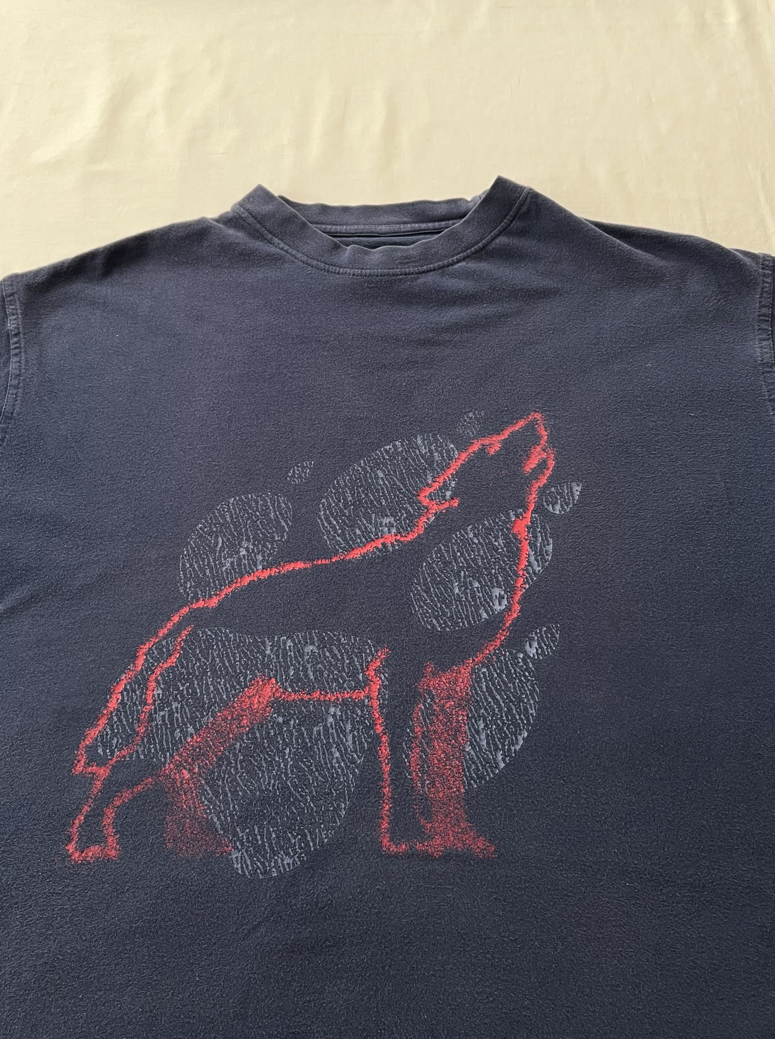 Jack Wolfskin Vintage 2000s Jack Wolfskins Wolf Navy T-shirt Size US L / EU 52-54 / 3 - 4 Thumbnail