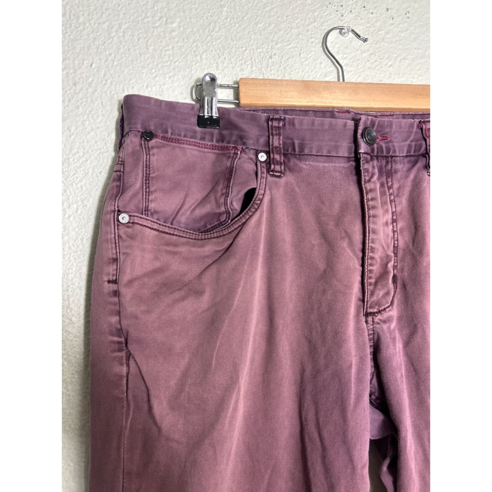 Tommy Bahama Tommy Bahama Pants Mens 38x30 Cotton Blend Chino 5 Pocket Red Burgundy Purple Size US 38 / EU 54 - 4 Thumbnail
