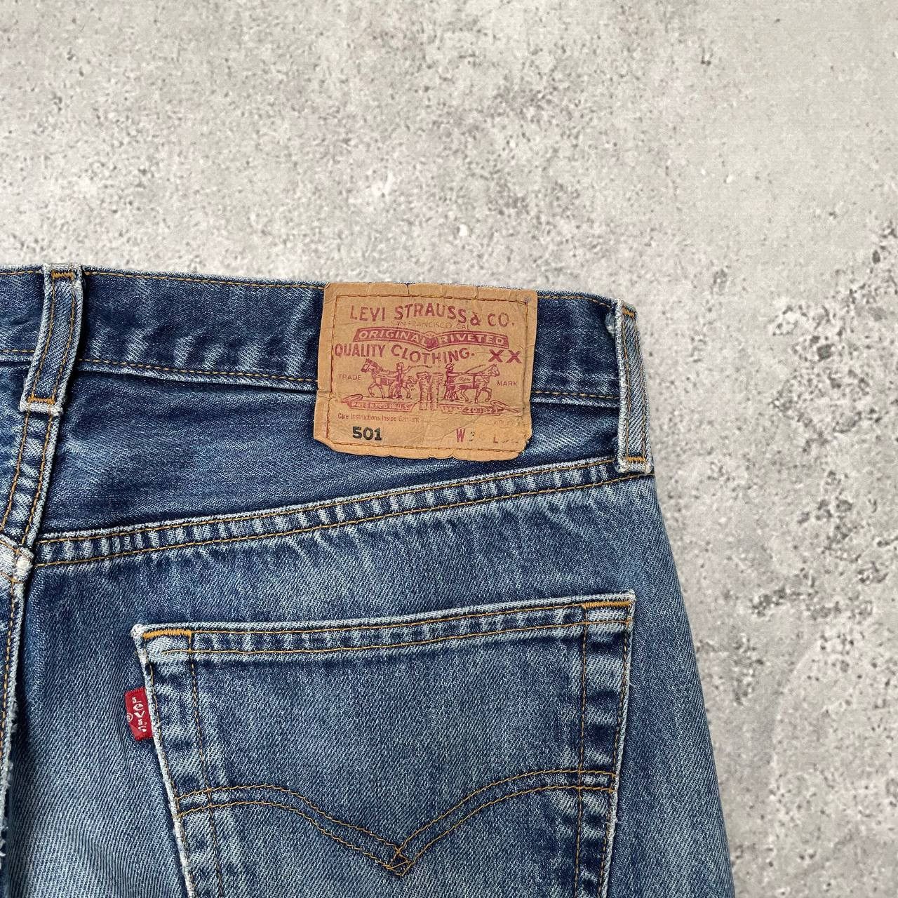 Levi's Vintage 2000s Levis 501 Distressed Jeans Blue Size W34 L32 Size US 34 / EU 50 - 21 Thumbnail