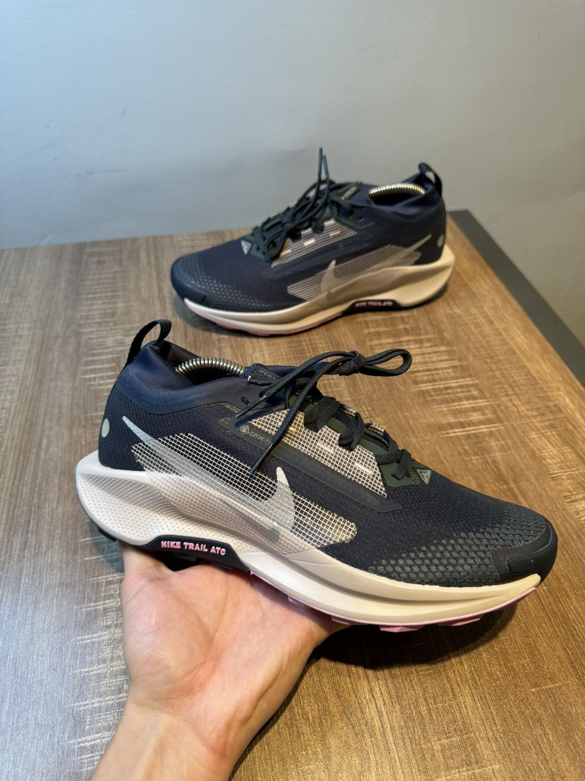 Nike NEW Nike Pegasus Trail 5 GORE-TEX Armory Navy Womens 9.5 Size US 9.5 / IT 39.5 - 1 Thumbnail
