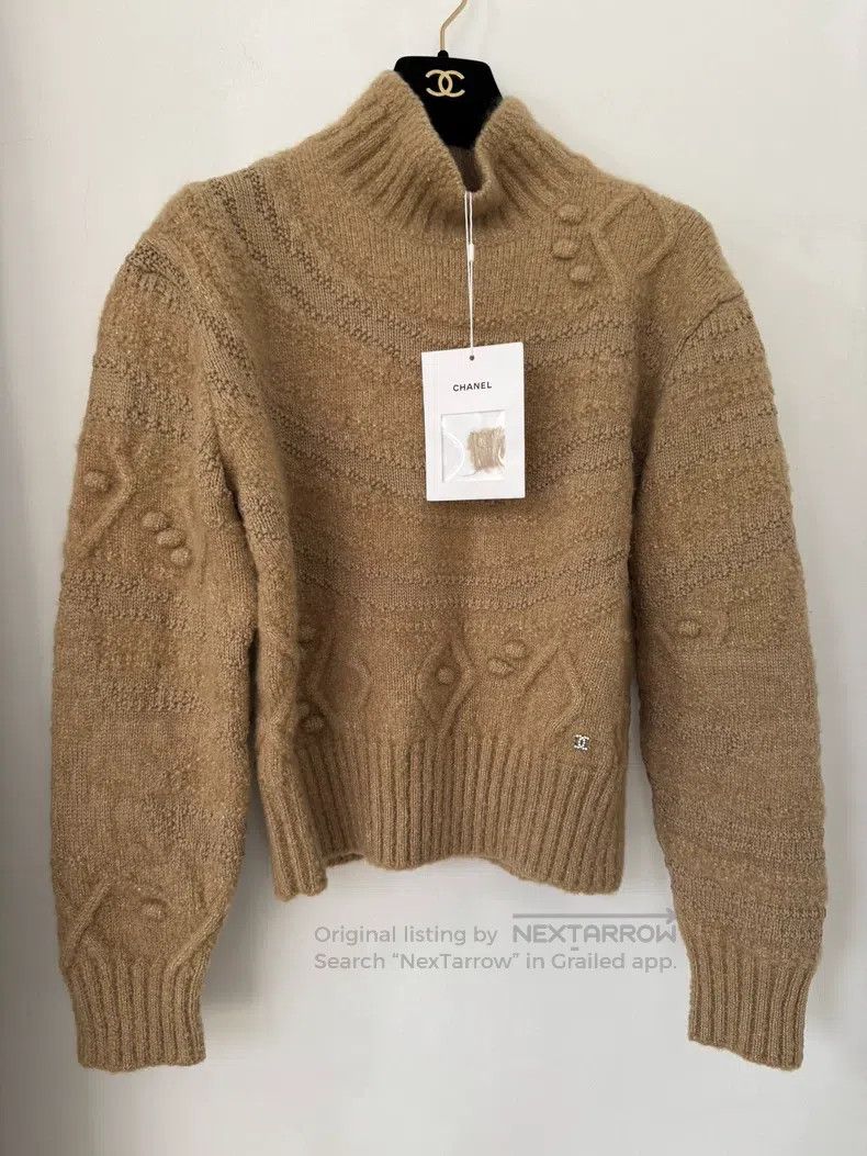 Chanel Chanel Ski series khaki cashmere pullover sweater Size XS / US 0-2 / IT 36-38 - 1 Thumbnail