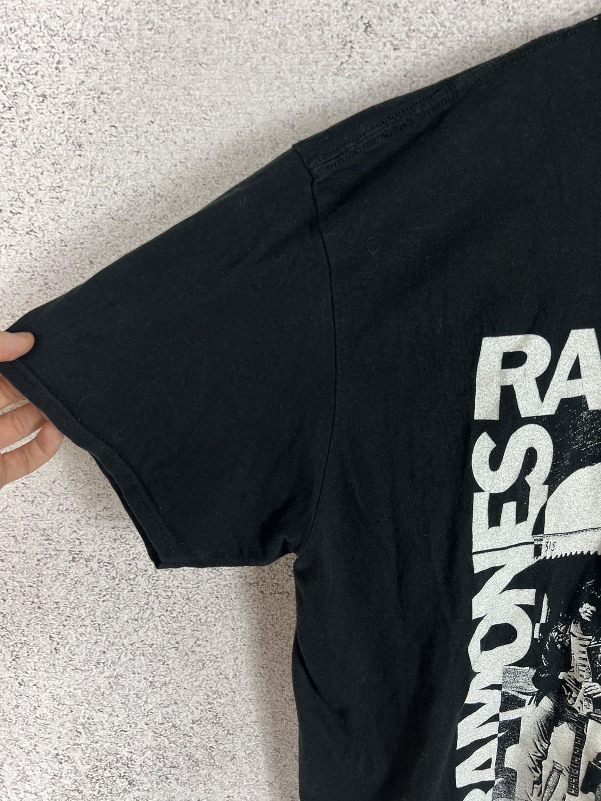 Band Tees Vintage Ramones Rock Band T-Shirt Size US XL / EU 56 / 4 - 6 Thumbnail