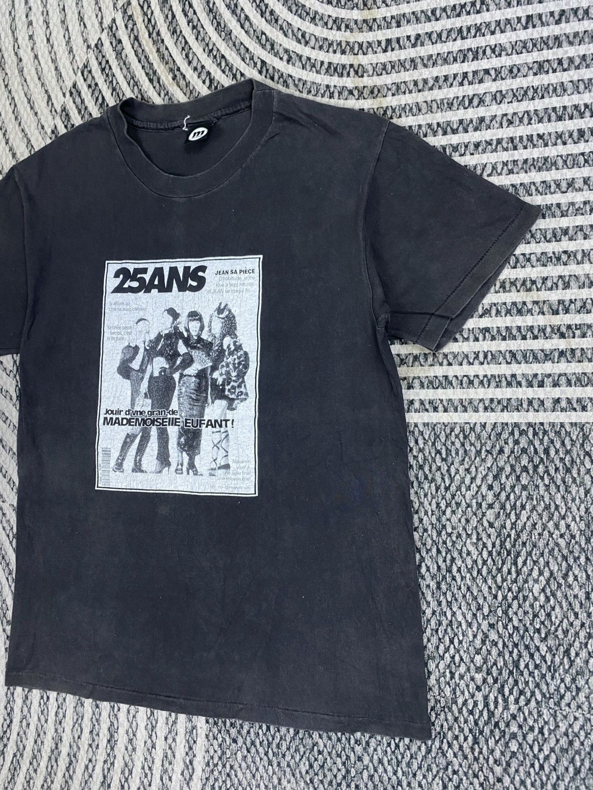Japanese Brand Vtg Mr.Children Japan Band Tee 25ANS Shortsleeve Shirt Size US S / EU 44-46 / 1 - 3 Thumbnail
