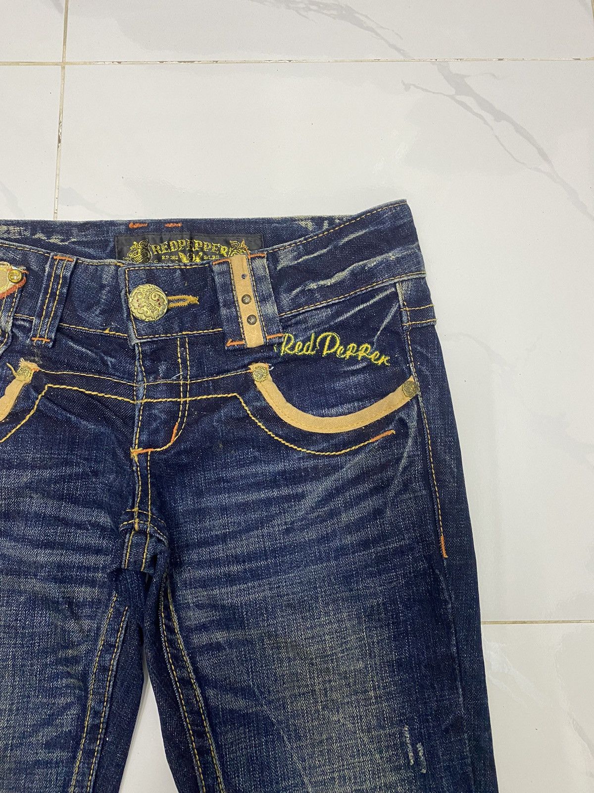 Ed Hardy × Japanese Brand FLARE RED PEPPER DISTRESS DENIM JEANS RARE DESIGN Size 27" / US 4 / IT 40 - 7 Thumbnail