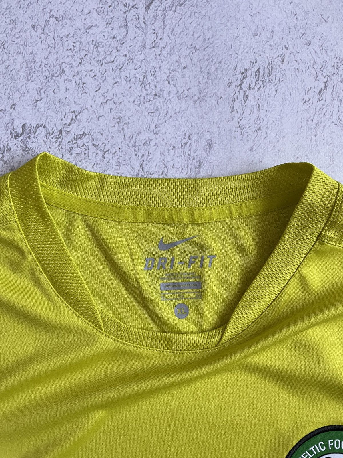 Vintage Nike Celtic Scotland Training Soccer Jersey Kit 10s XL Size US XL / EU 56 / 4 - 4 Thumbnail