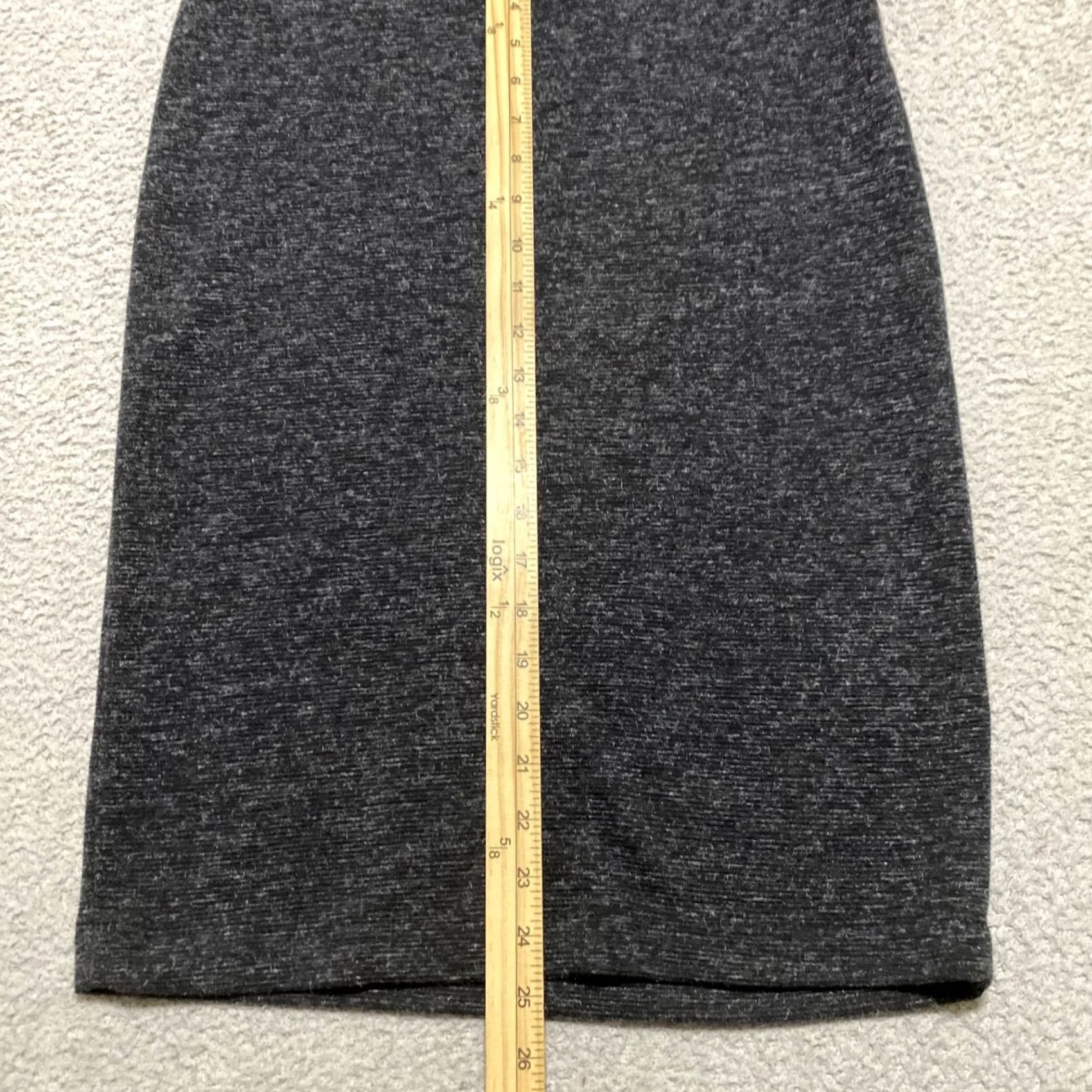 Calvin Klein Calvin Klein Skirt Womens Small Solid Gray Midi Pencil Straight Business Casual Workwear 90s? Size 28" / US 6 / IT 42 - 5 Thumbnail