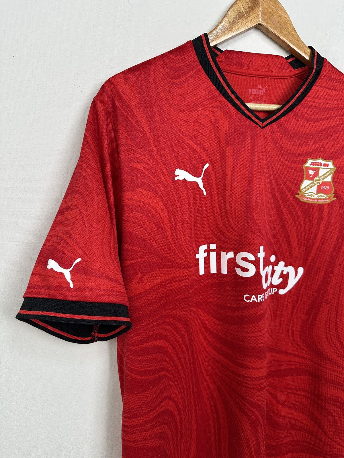 Puma SWINDON TOWN 22/23 PUMA Home Football Shirt Soccer Jersey XL Size US XL / EU 56 / 4 - 3 Thumbnail