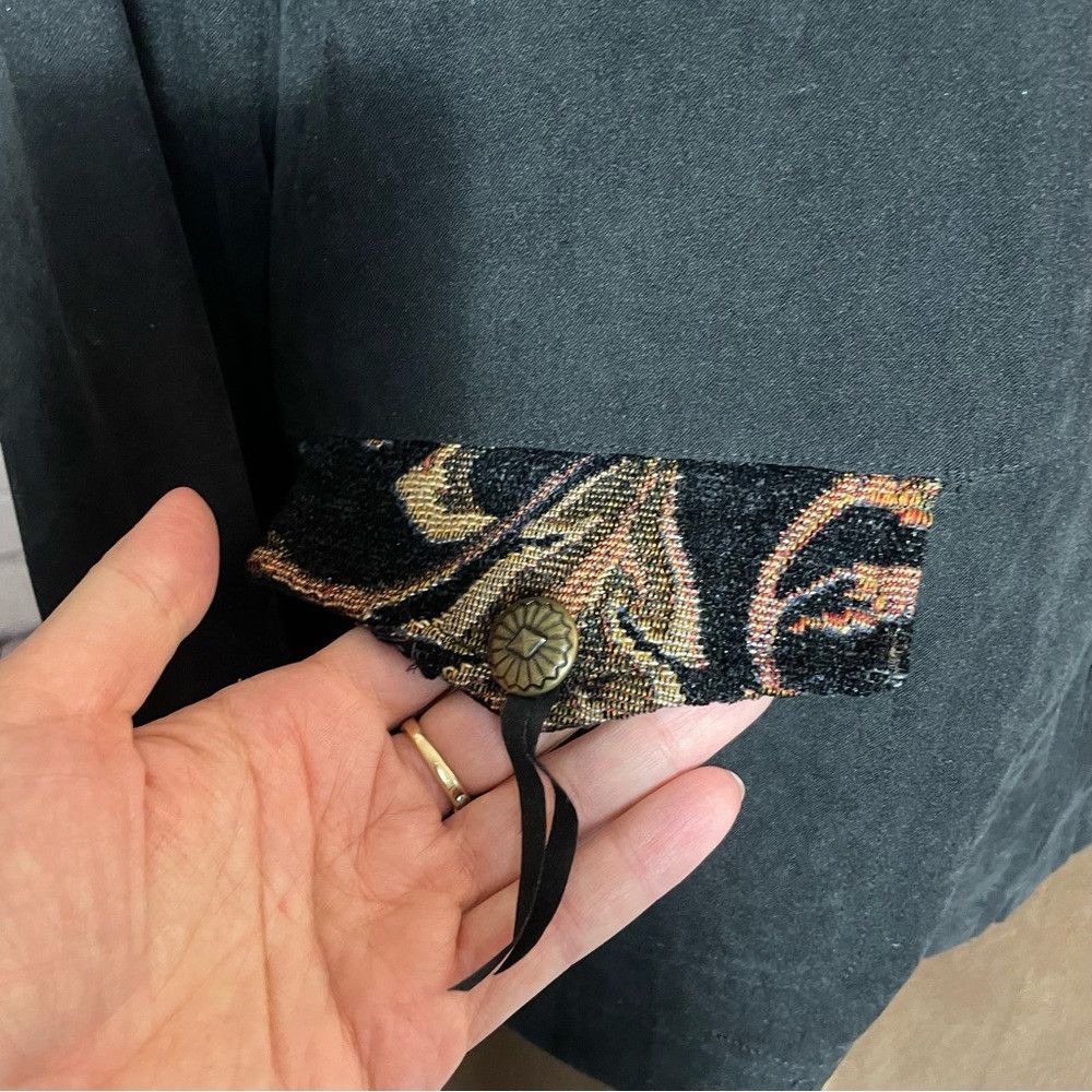 Other Susan Graver Black Front Zip Tapestry Trim Jacket Size M Size M / US 6-8 / IT 42-44 - 8 Thumbnail
