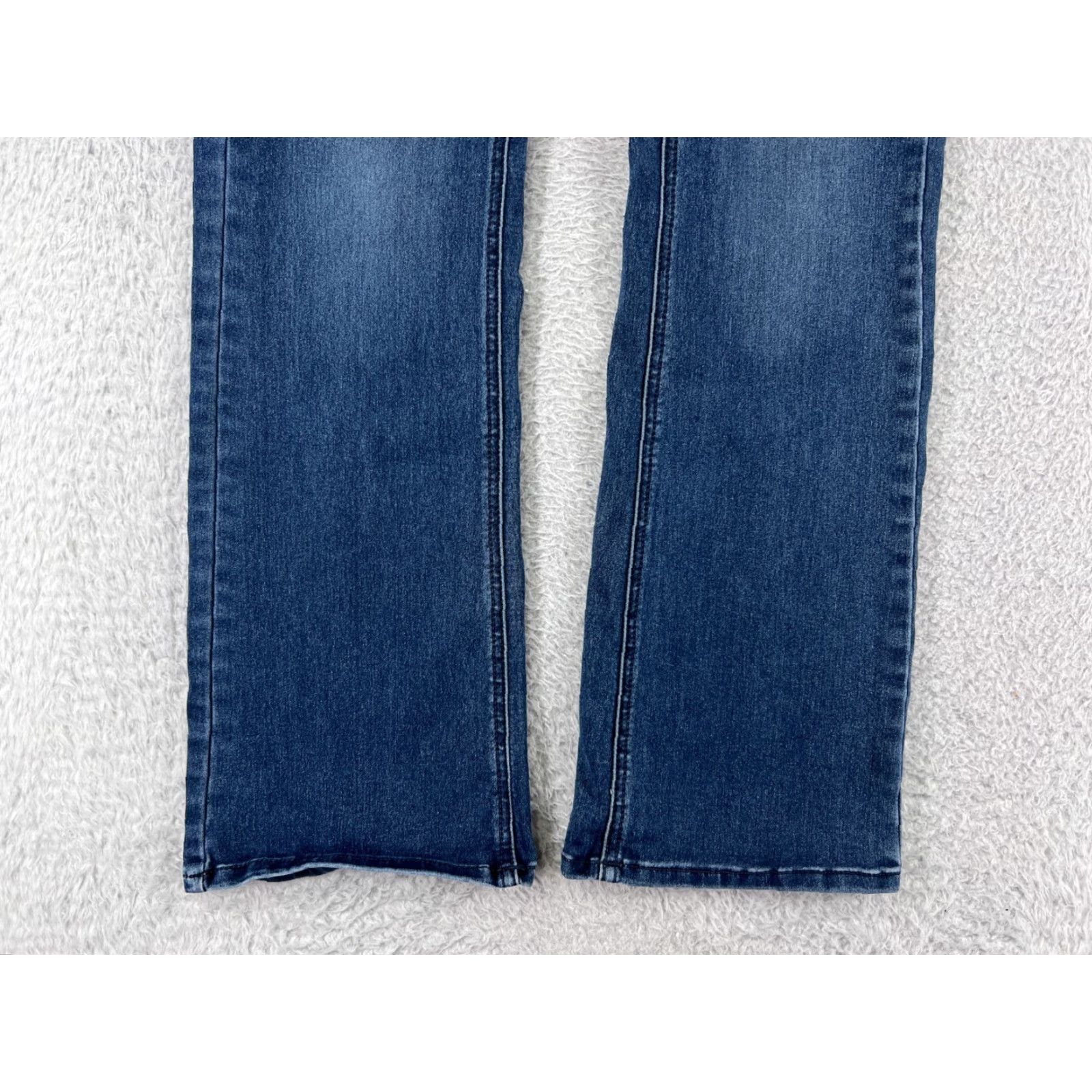 Lee Lee Jeans Riders By Lee Denim Bootscut Jeans for Women 28 Blue Cotton Blend 5-Pocket Embroidered Logo Mid Rise Size 28" / US 6 / IT 42 - 5 Thumbnail