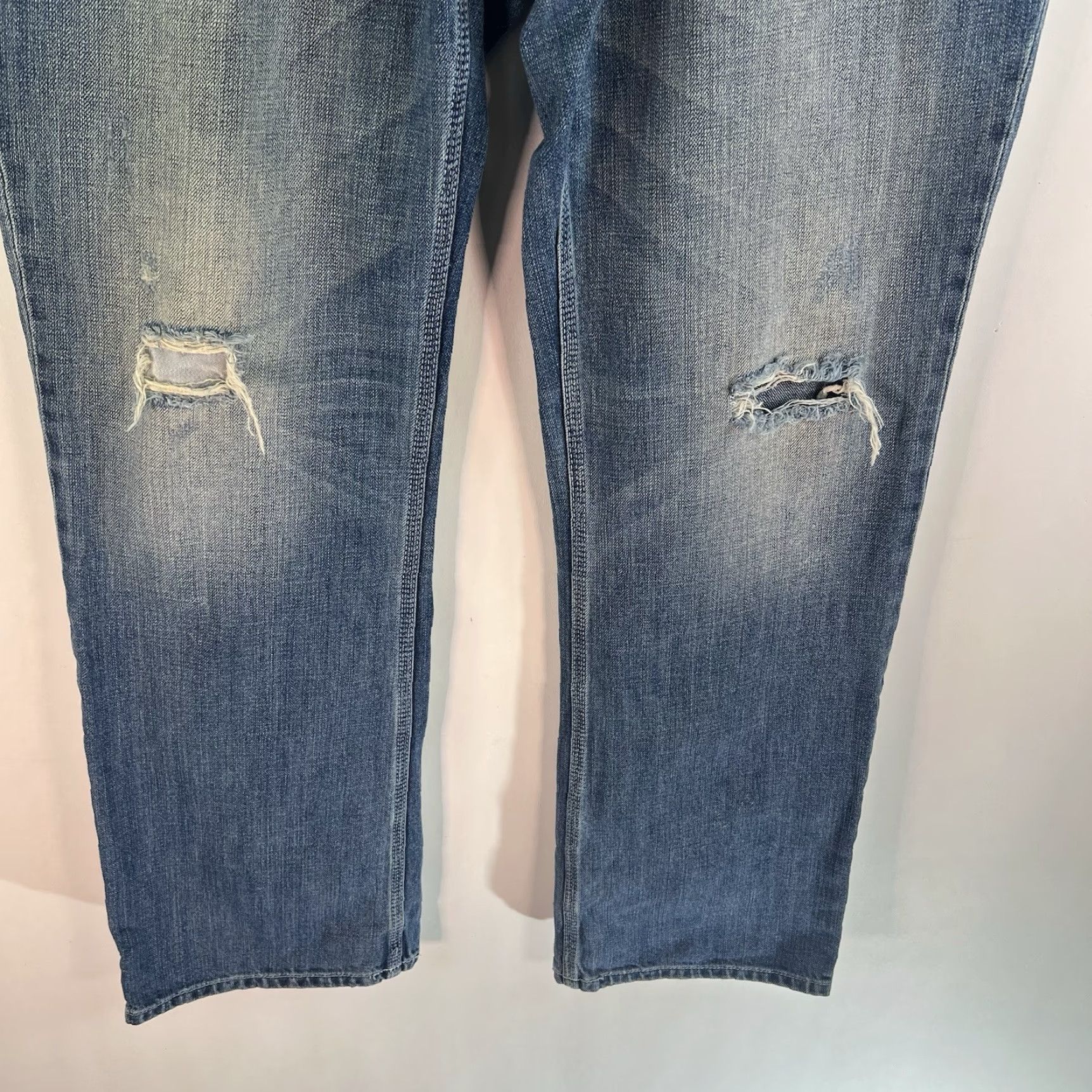 Vintage VINTAGE Rock & Republic Henlee Jeans Straight Men 38x32 Distressed 90s Grunge Blue Denim Jeans Mens Size US 38 / EU 54 - 4 Thumbnail