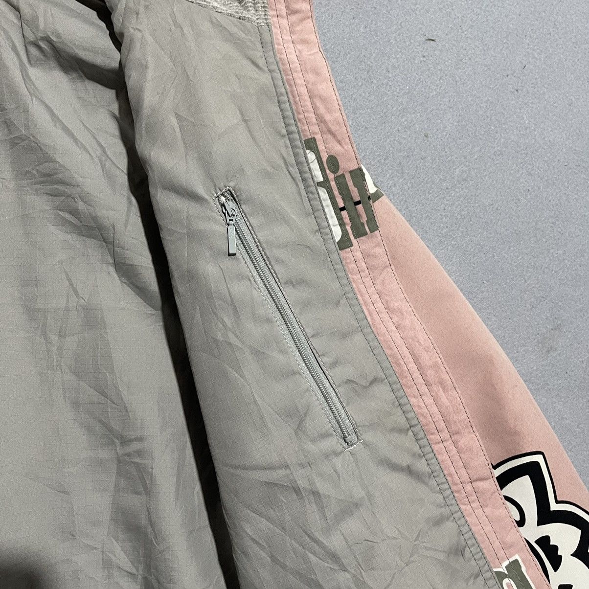 Phenix Vintage 90s Phenix Graphic Ski Jacket Pink Caution Print Size L / US 10 / IT 46 - 7 Thumbnail
