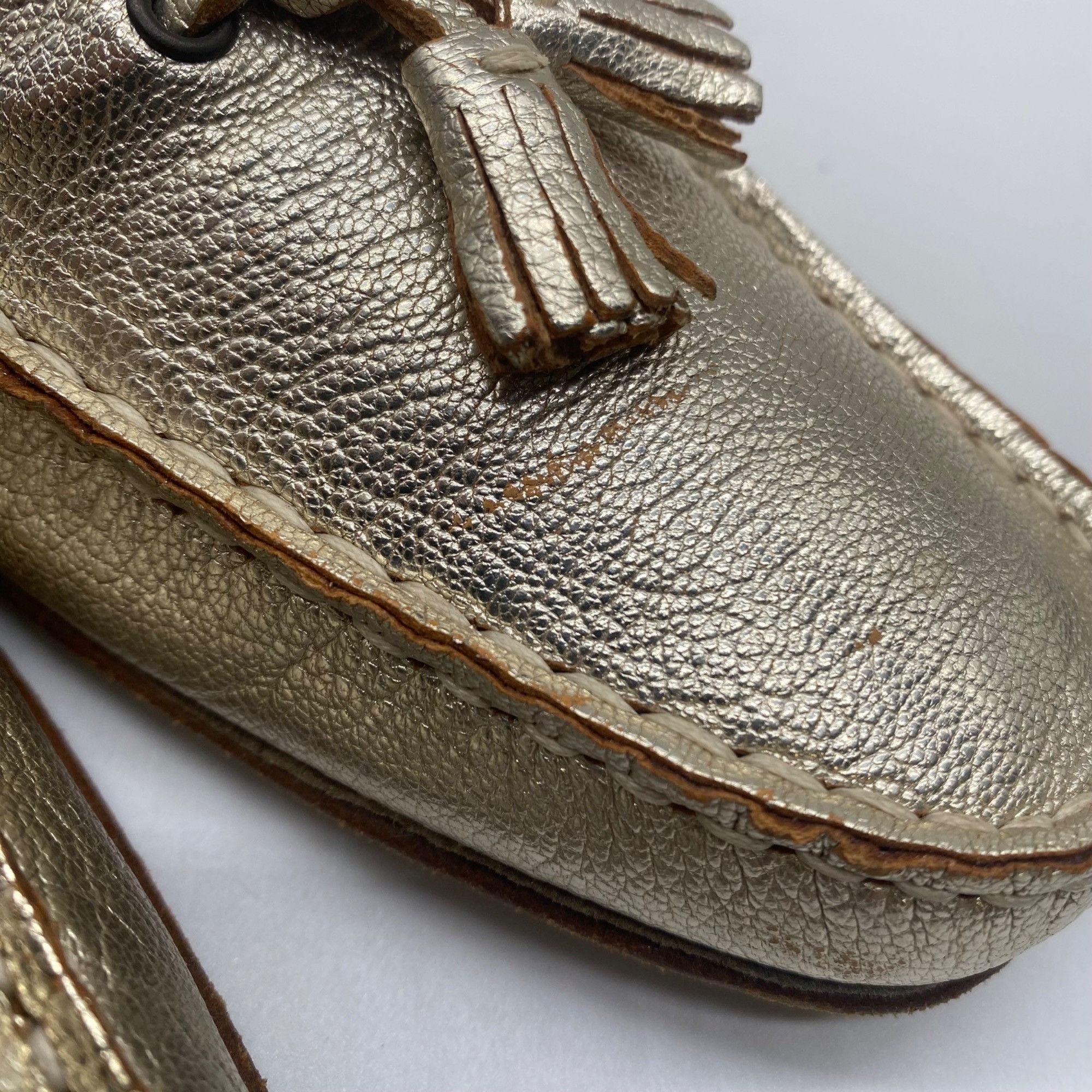 Saks Fifth Avenue Saks Fifth Avenue Gold Leather Tassel Loafer Made in Italy W Size US 9 / IT 39 - 13 Thumbnail