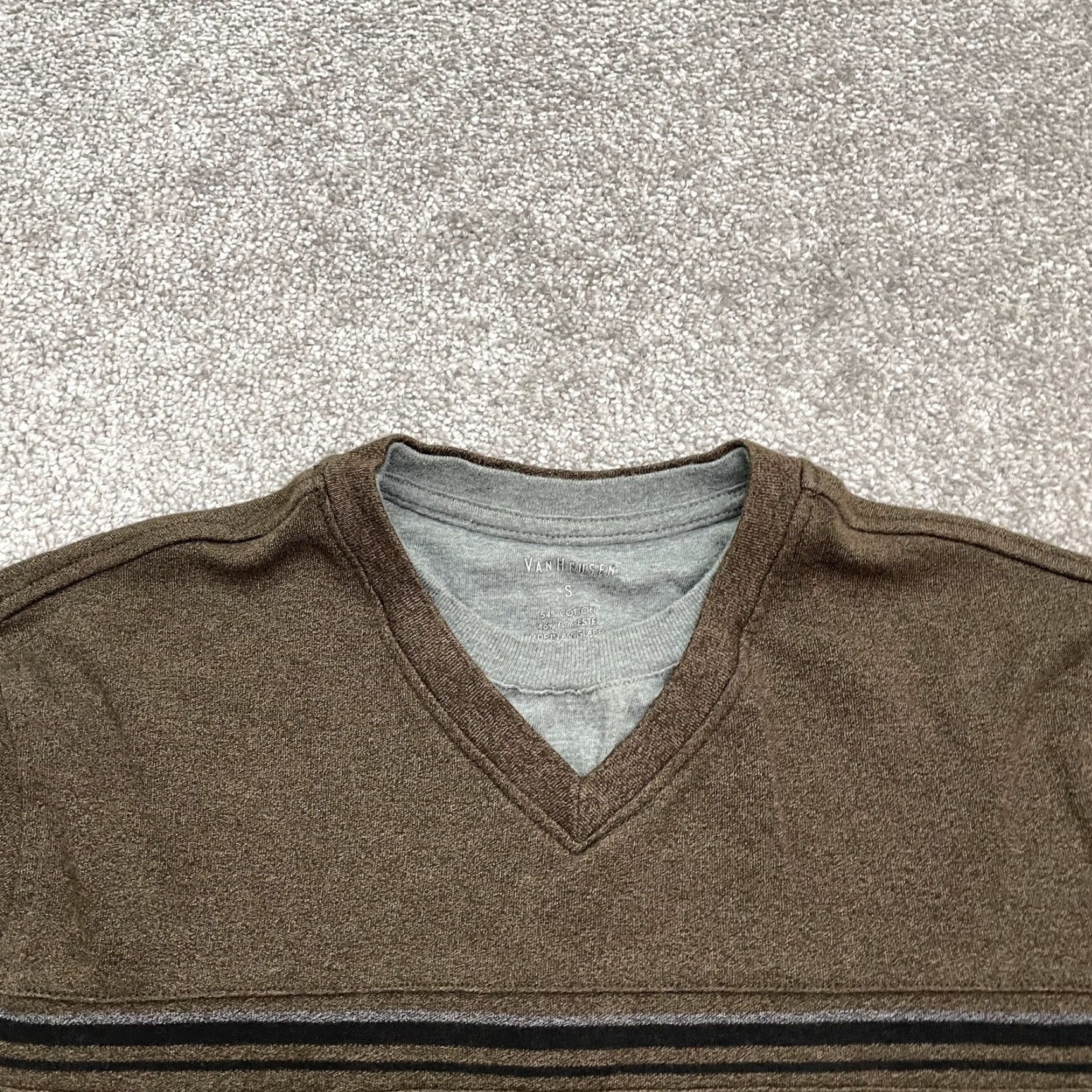 Van Heusen V-Neck T-Shirt Mens Small Green Long Sleeve Cotton Casual Outdoor Top Van Heusen Shirt Mens Regular Size S Green Solid Pattern 90s? Wait no. Size US S / EU 44-46 / 1 - 3 Thumbnail