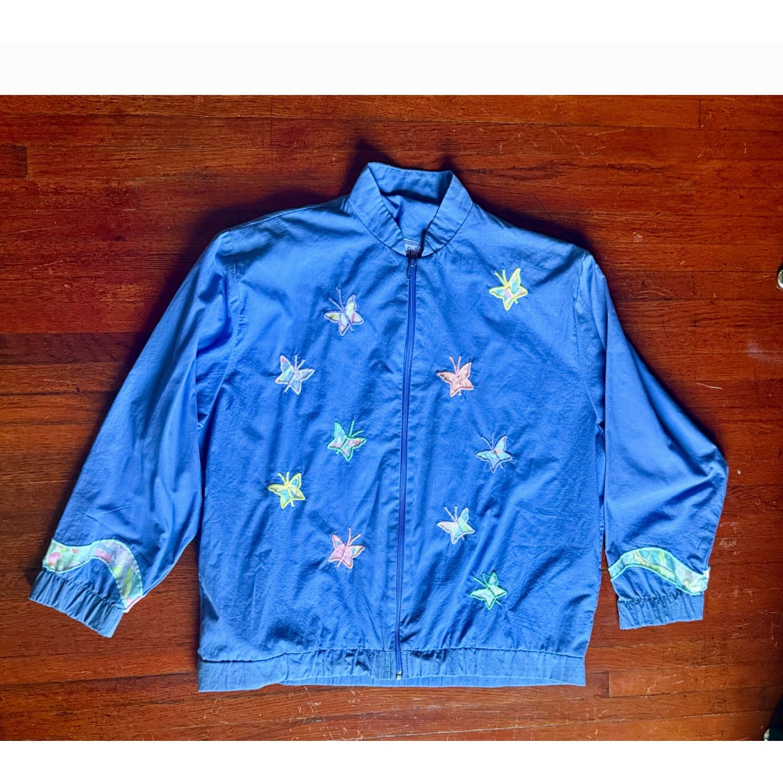 Vintage Vintage 90s Periwinkle Blue Butterfly Windbreaker Jacket Med Size M / US 6-8 / IT 42-44 - 1 Thumbnail