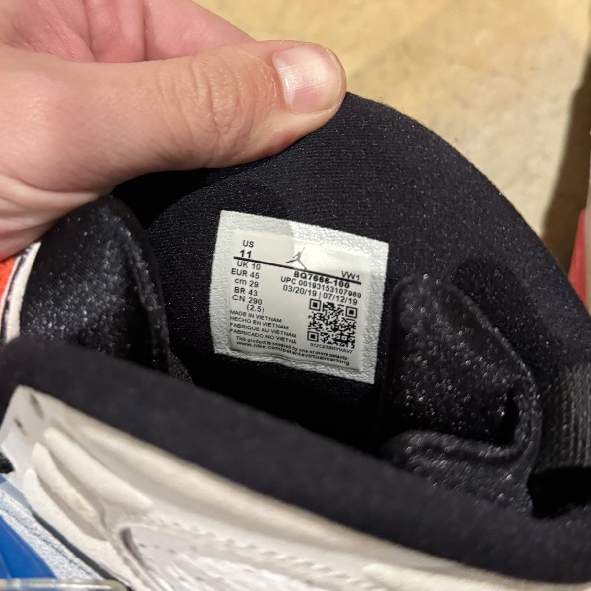 Jordan Brand Air Jordan 8 SP Retro SE White Multicolor 2019 US 11 Size US 11 / EU 44 - 12 Thumbnail