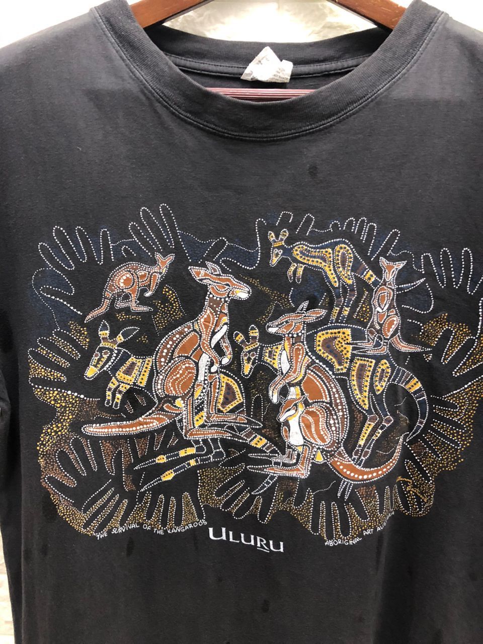 Vintage Gooses Australia 90s Vintage Tribal Art uluru Hunt Tee Size US M / EU 48-50 / 2 - 6 Thumbnail