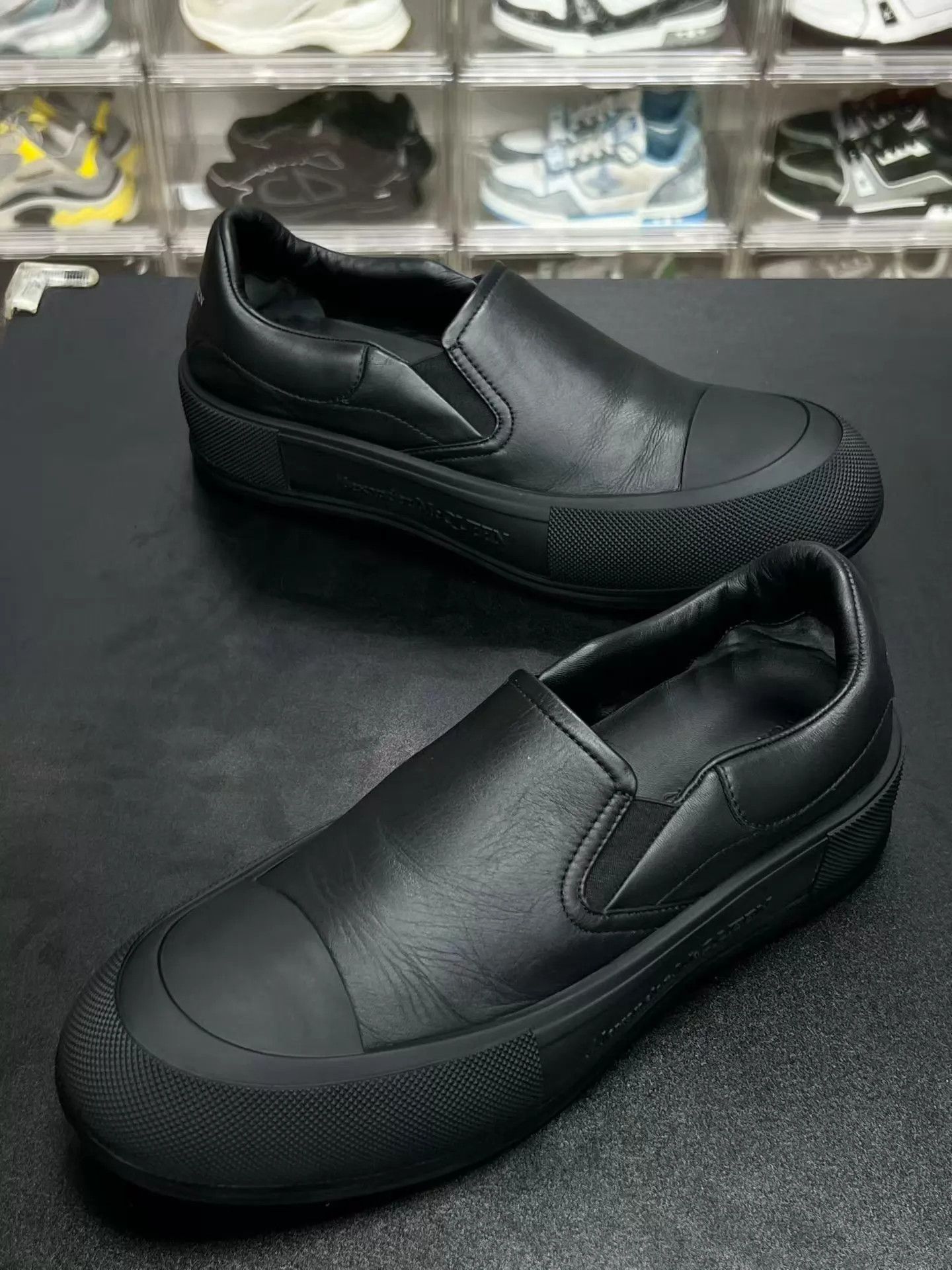 Alexander McQueen MCQ Deck Leather Low-Top Sneaker Black 41 (Like New) Size US 8 / EU 41 - 1 Thumbnail