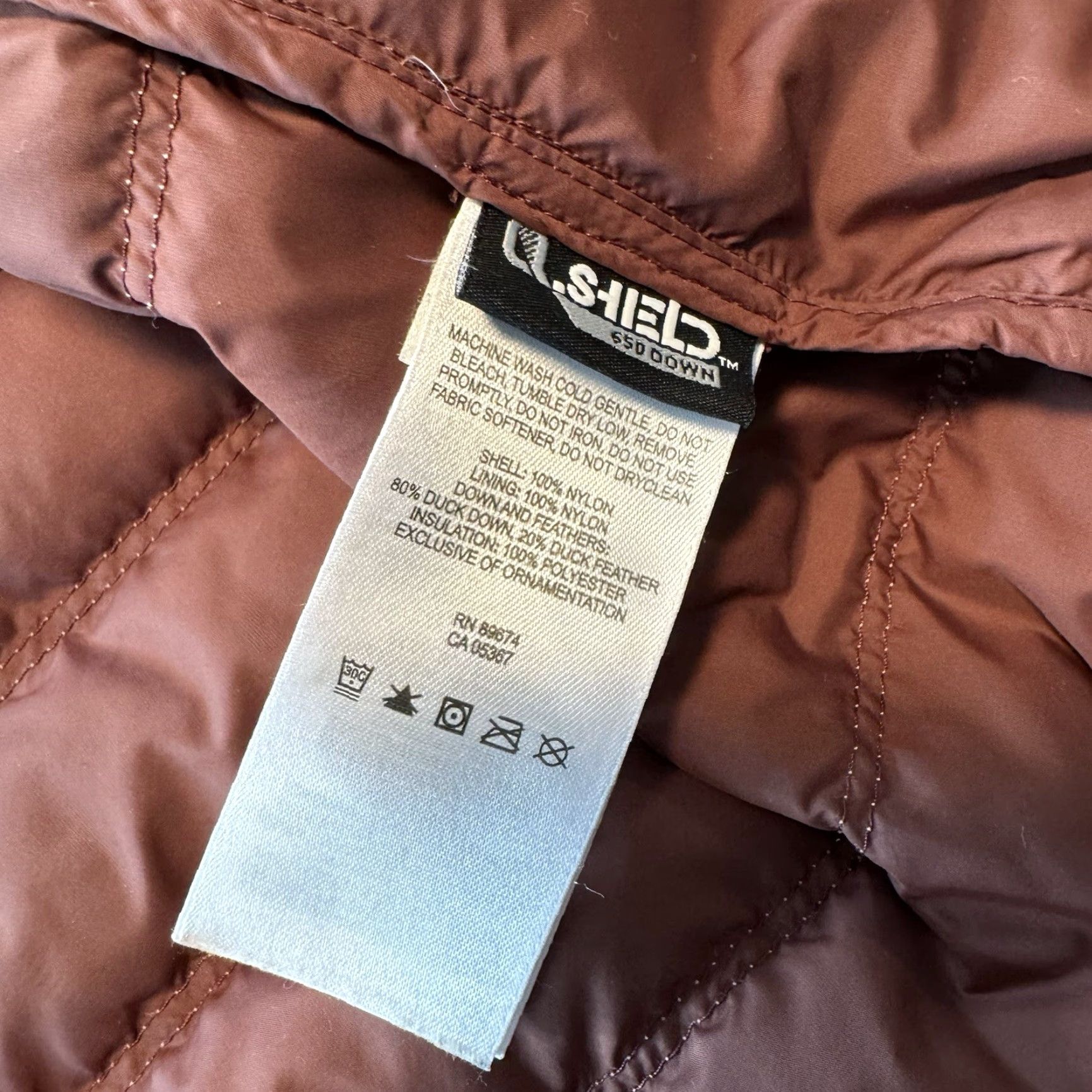 Mountain Hardwear VINTAGE Mountain Hardwear Puffer Jacket 650 Down Q Shield Size Small Burgundy Ivory Size S / US 4 / IT 40 - 7 Thumbnail