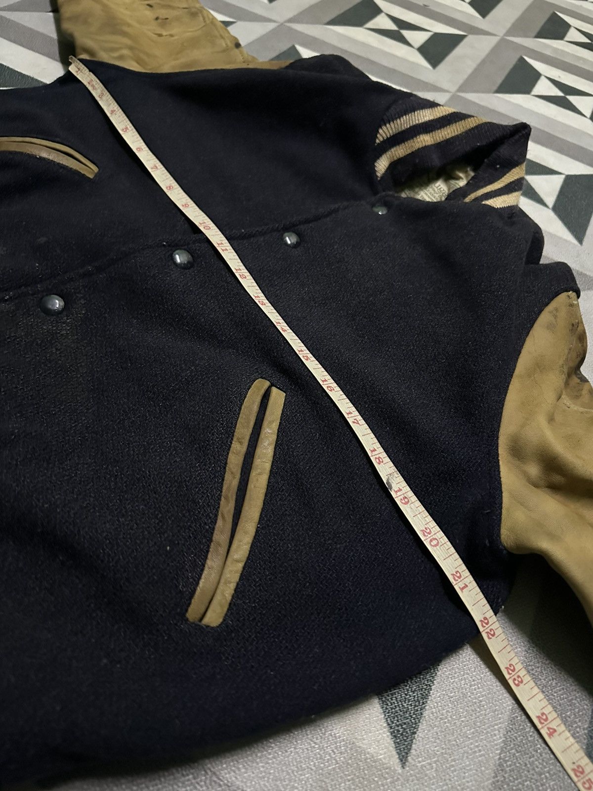 Vintage Vintage 80s Naugalite thrased varsity jacket Size US S / EU 44-46 / 1 - 8 Thumbnail