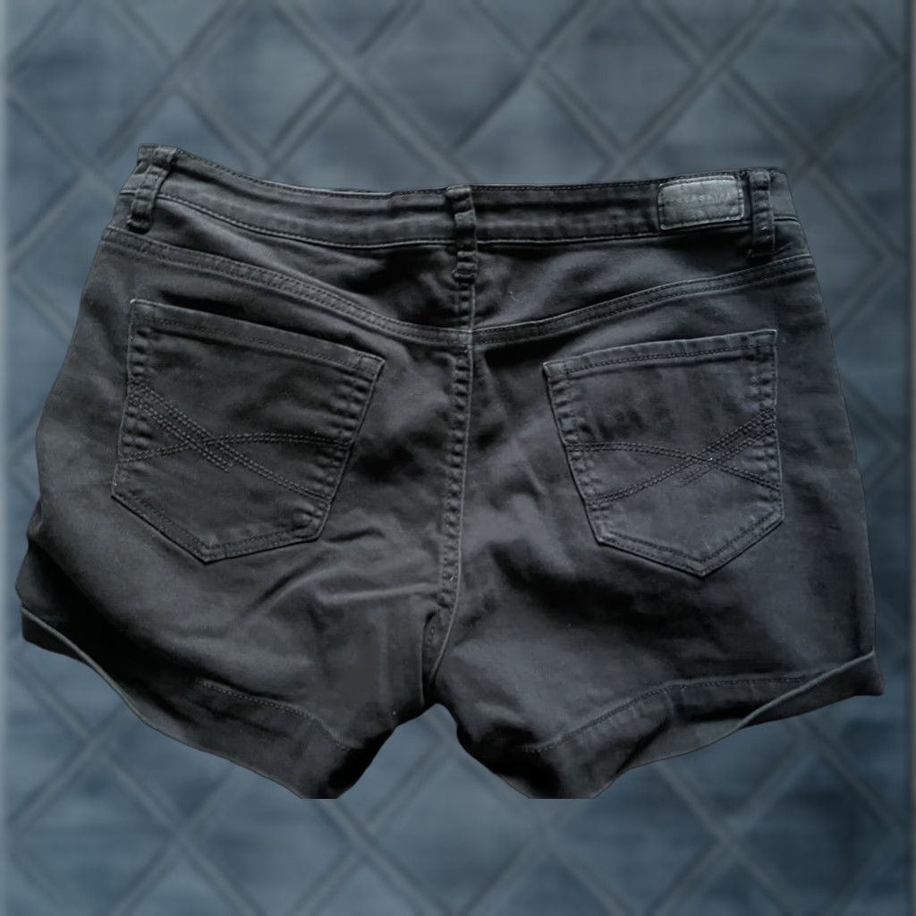 Vintage VINTAGE Aeropostale Women's Shorts Size 12 High Waist Black Denim Hot Pants Stretch Casual Size 34" / US 12 / IT 48 - 1 Thumbnail